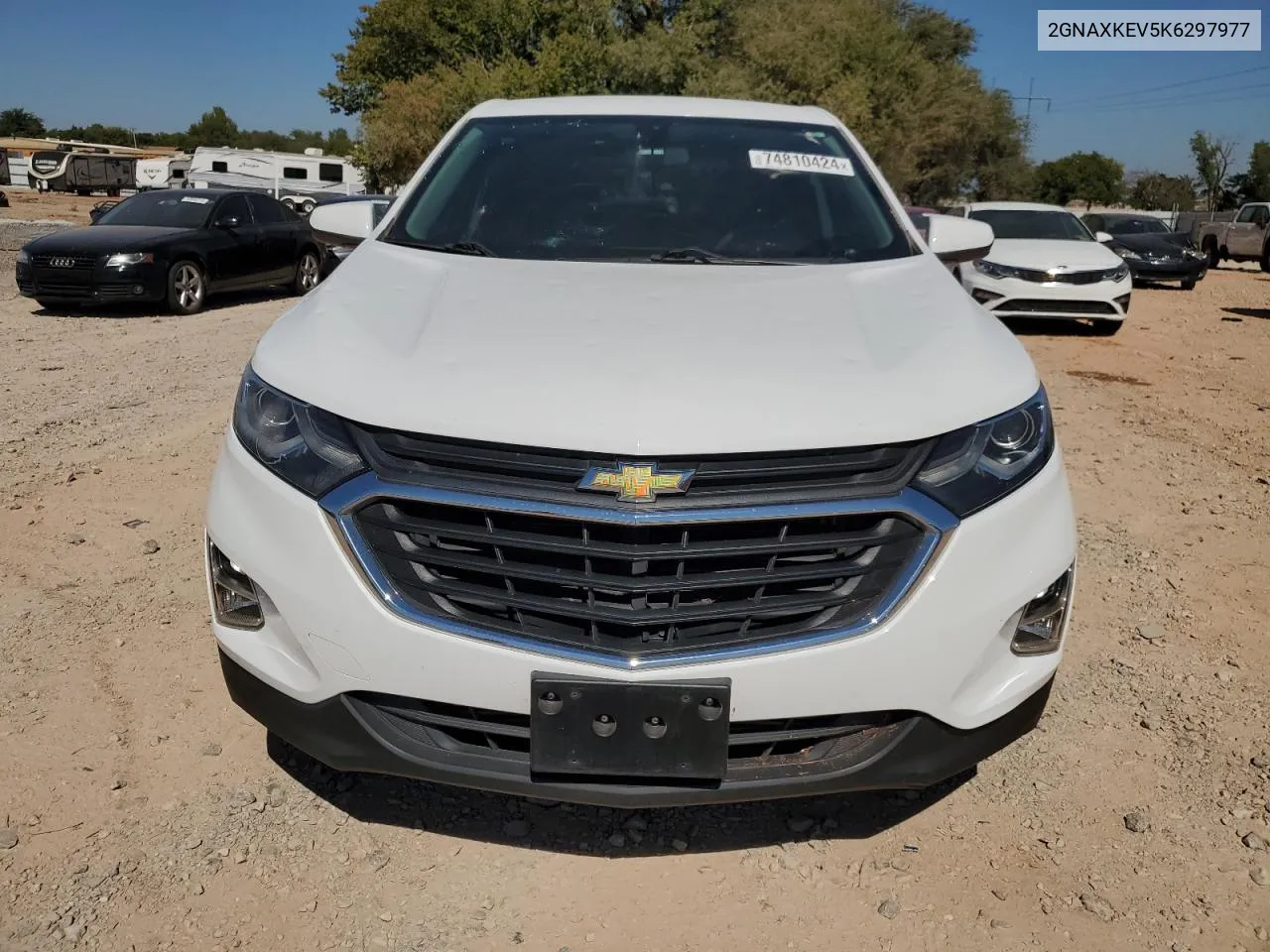 2019 Chevrolet Equinox Lt VIN: 2GNAXKEV5K6297977 Lot: 74810424