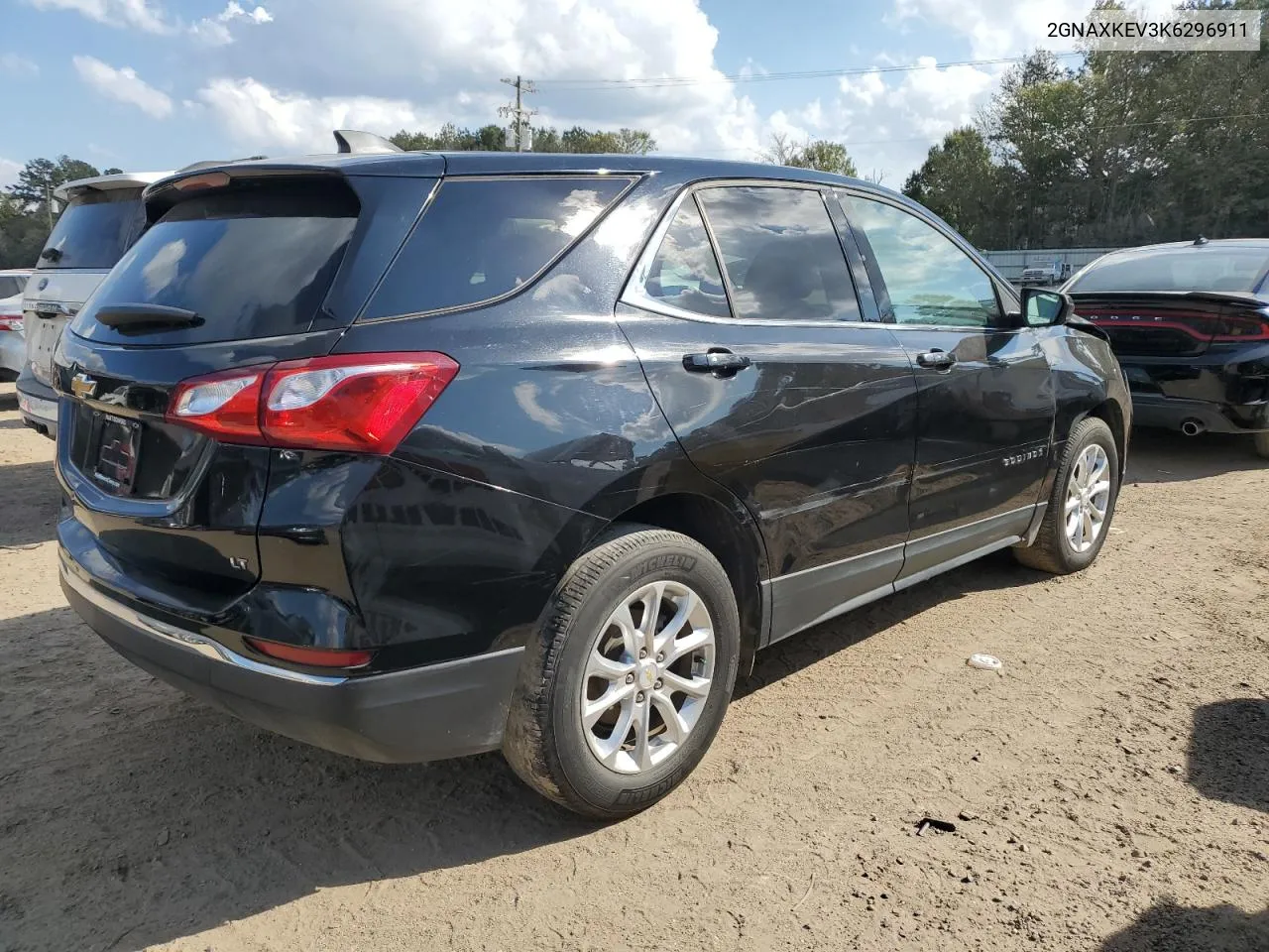 2GNAXKEV3K6296911 2019 Chevrolet Equinox Lt