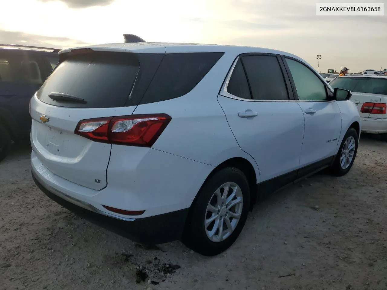 2020 Chevrolet Equinox Lt VIN: 2GNAXKEV8L6163658 Lot: 76311344