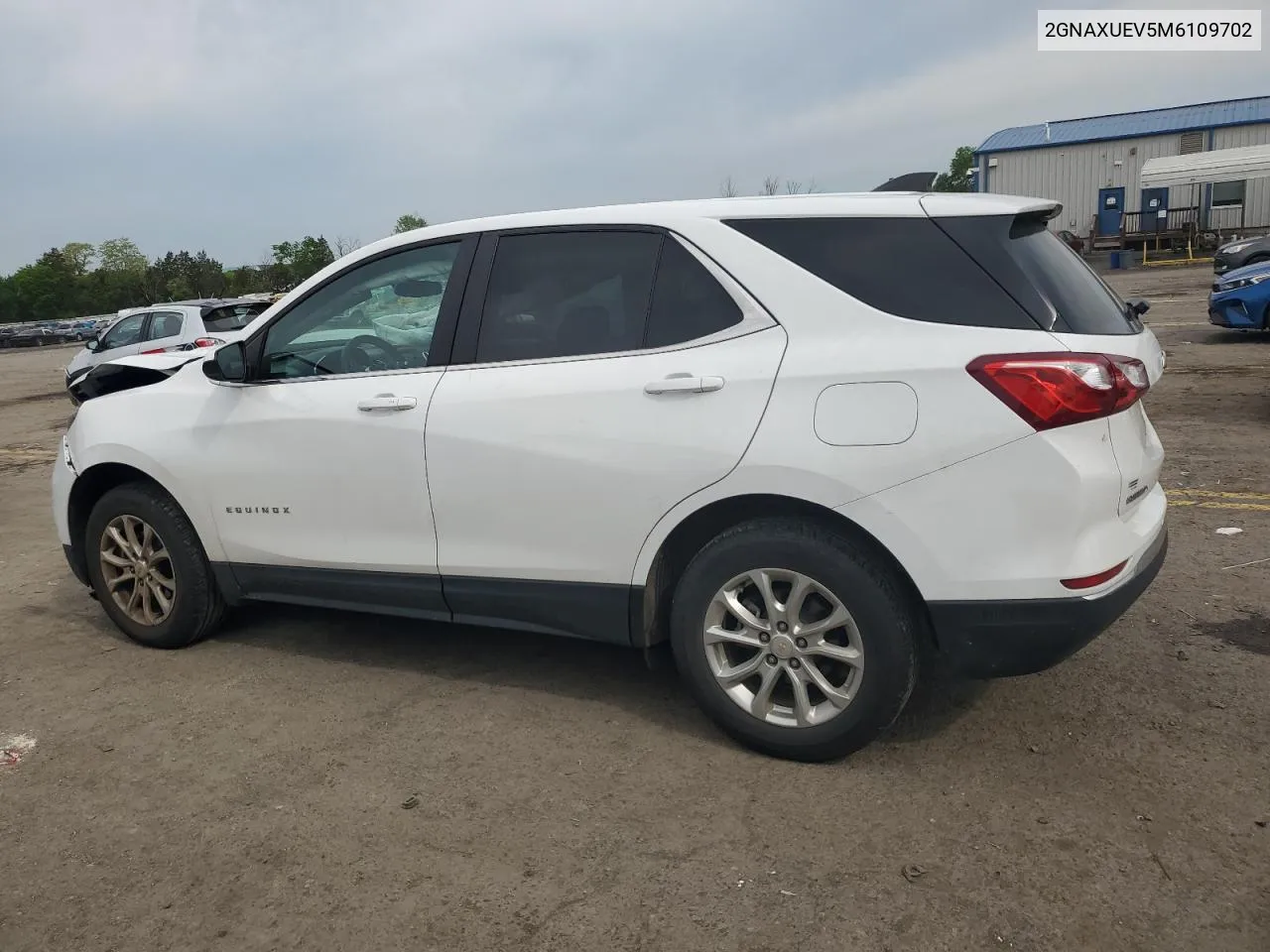 2GNAXUEV5M6109702 2021 Chevrolet Equinox Lt