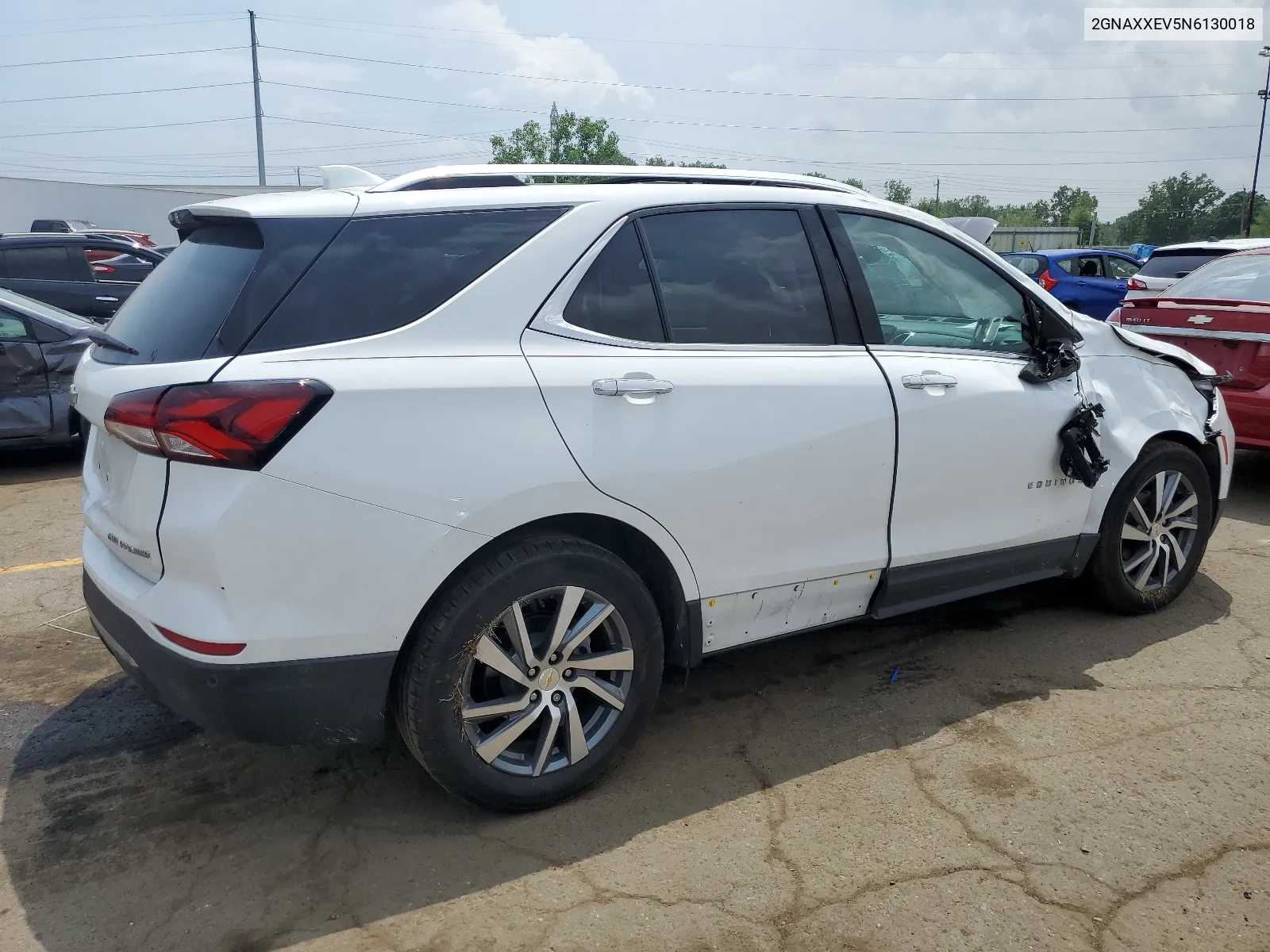 2GNAXXEV5N6130018 2022 Chevrolet Equinox Premier