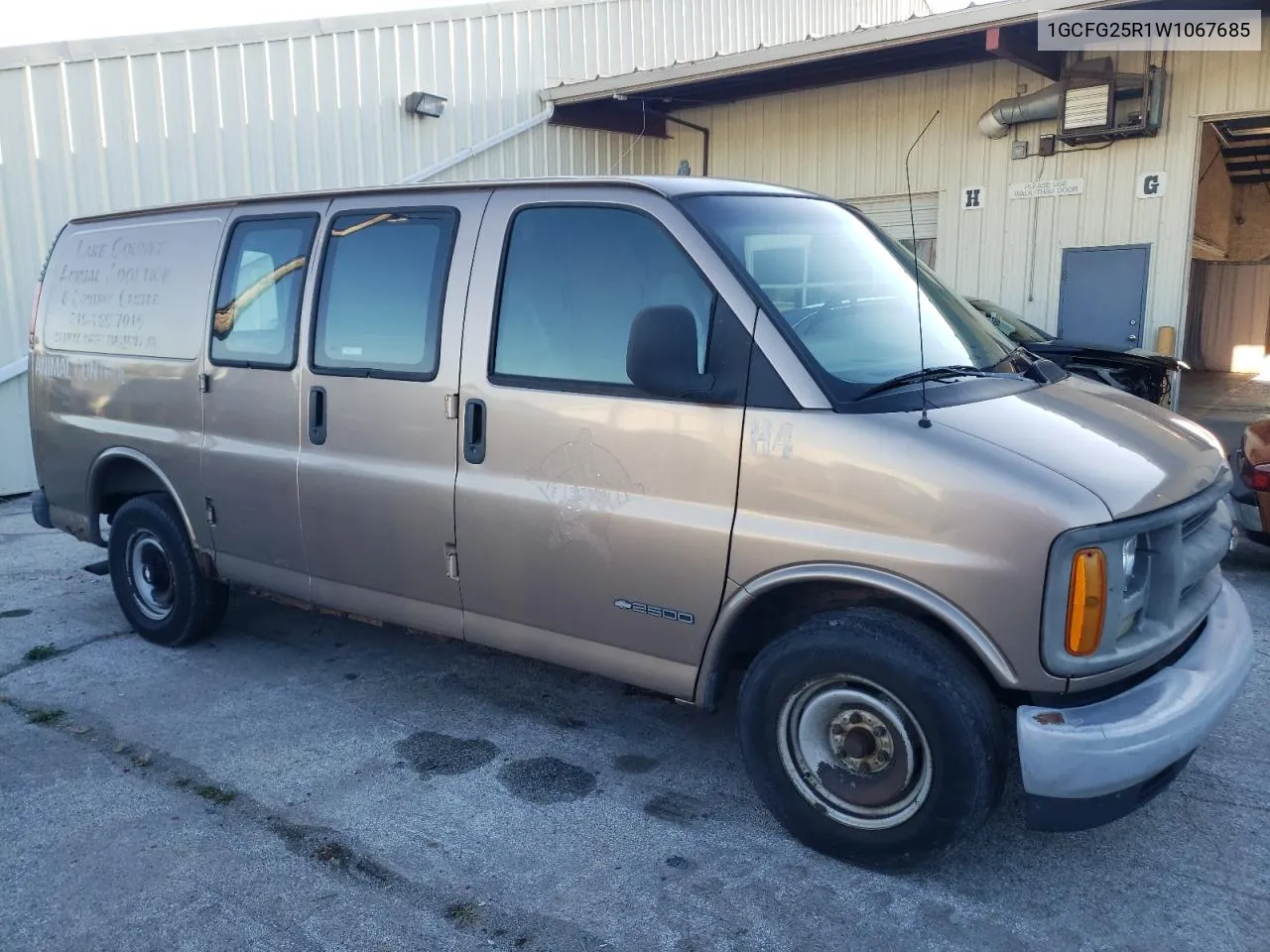 1998 Chevrolet Express G2500 VIN: 1GCFG25R1W1067685 Lot: 76177124