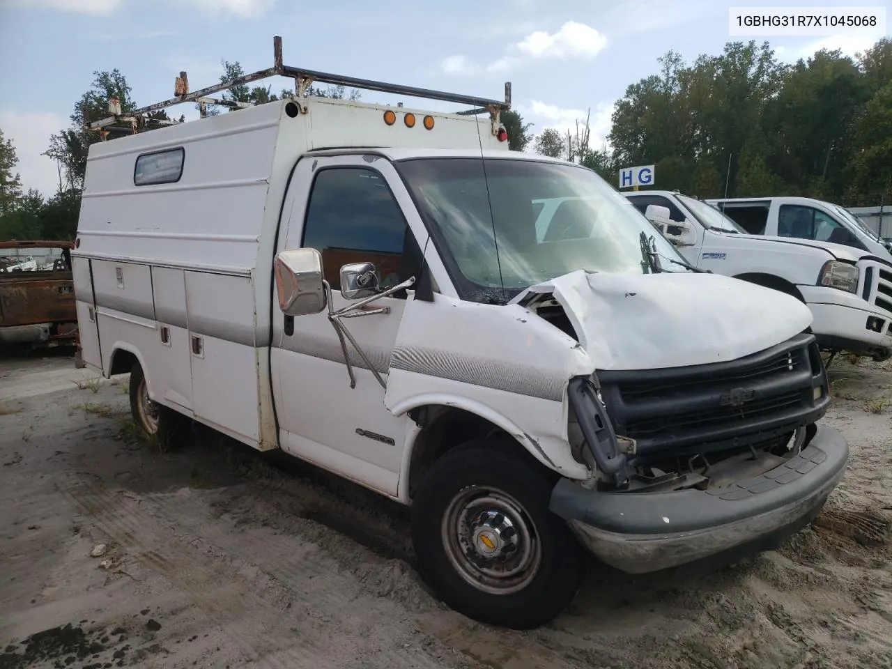 1GBHG31R7X1045068 1999 Chevrolet Express G3500