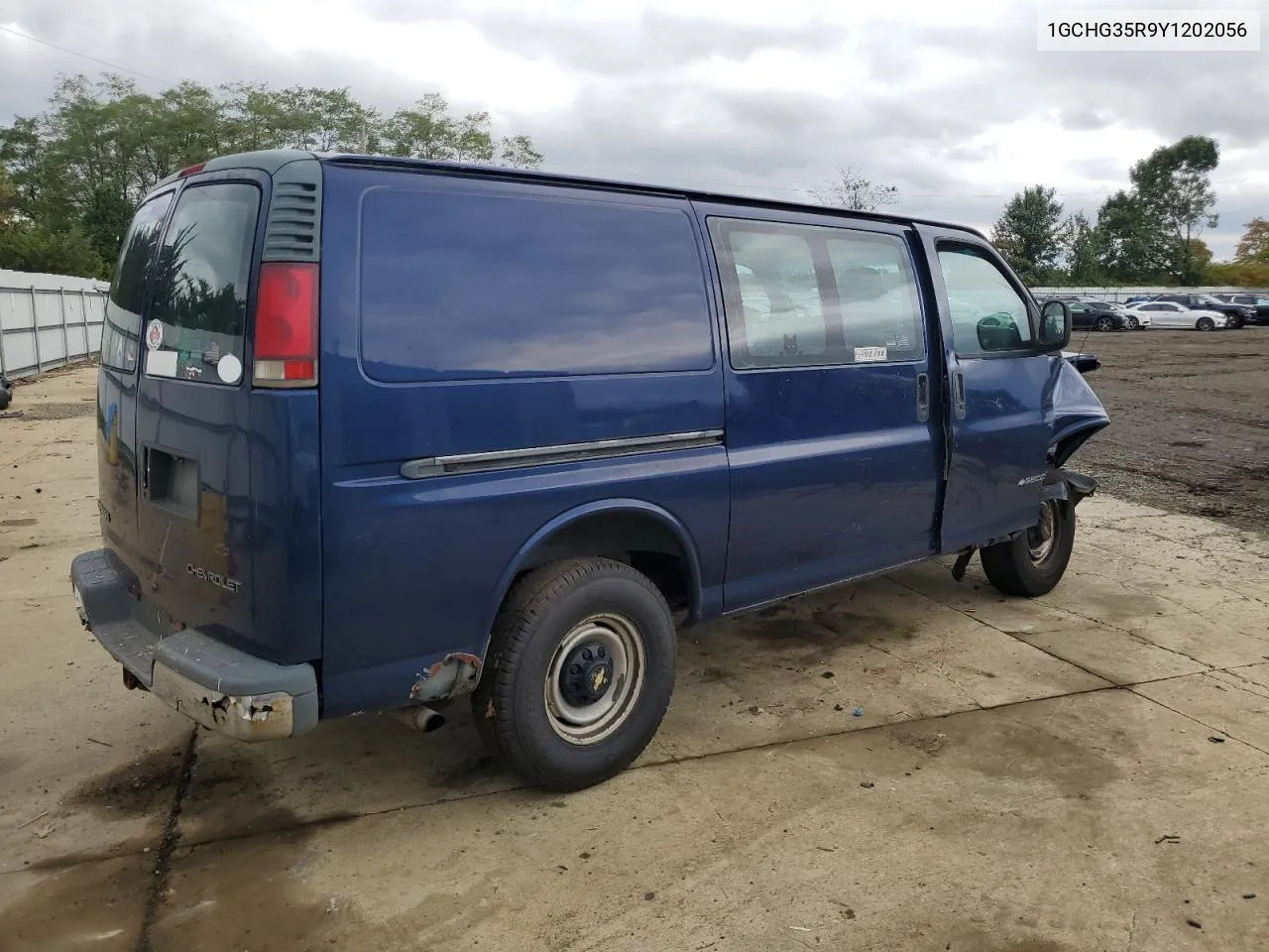 2000 Chevrolet Express G3500 VIN: 1GCHG35R9Y1202056 Lot: 72910974