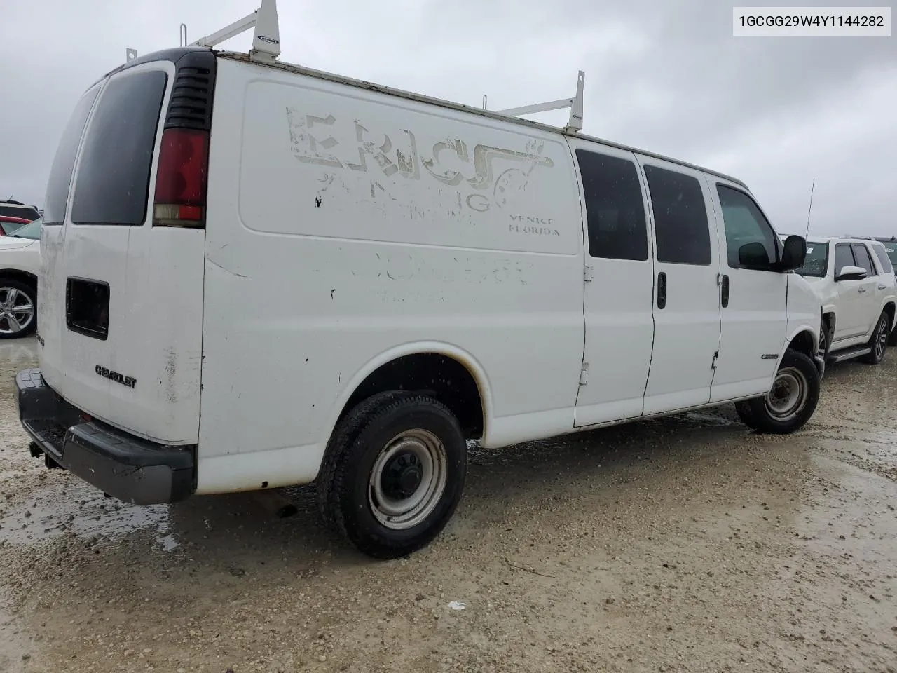 2000 Chevrolet Express G2500 VIN: 1GCGG29W4Y1144282 Lot: 74551234