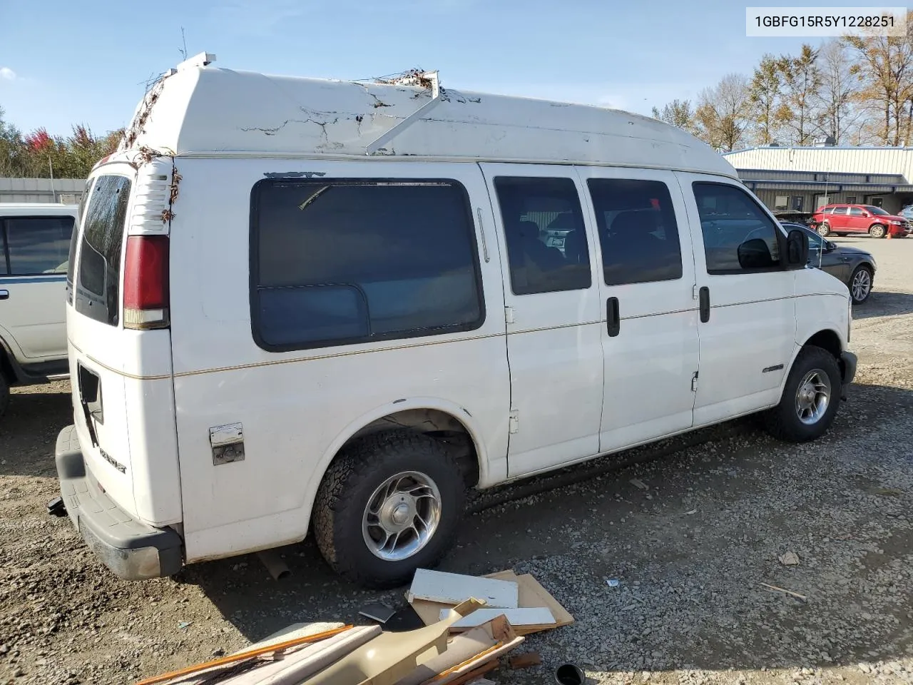 2000 Chevrolet Express G1500 VIN: 1GBFG15R5Y1228251 Lot: 75468884