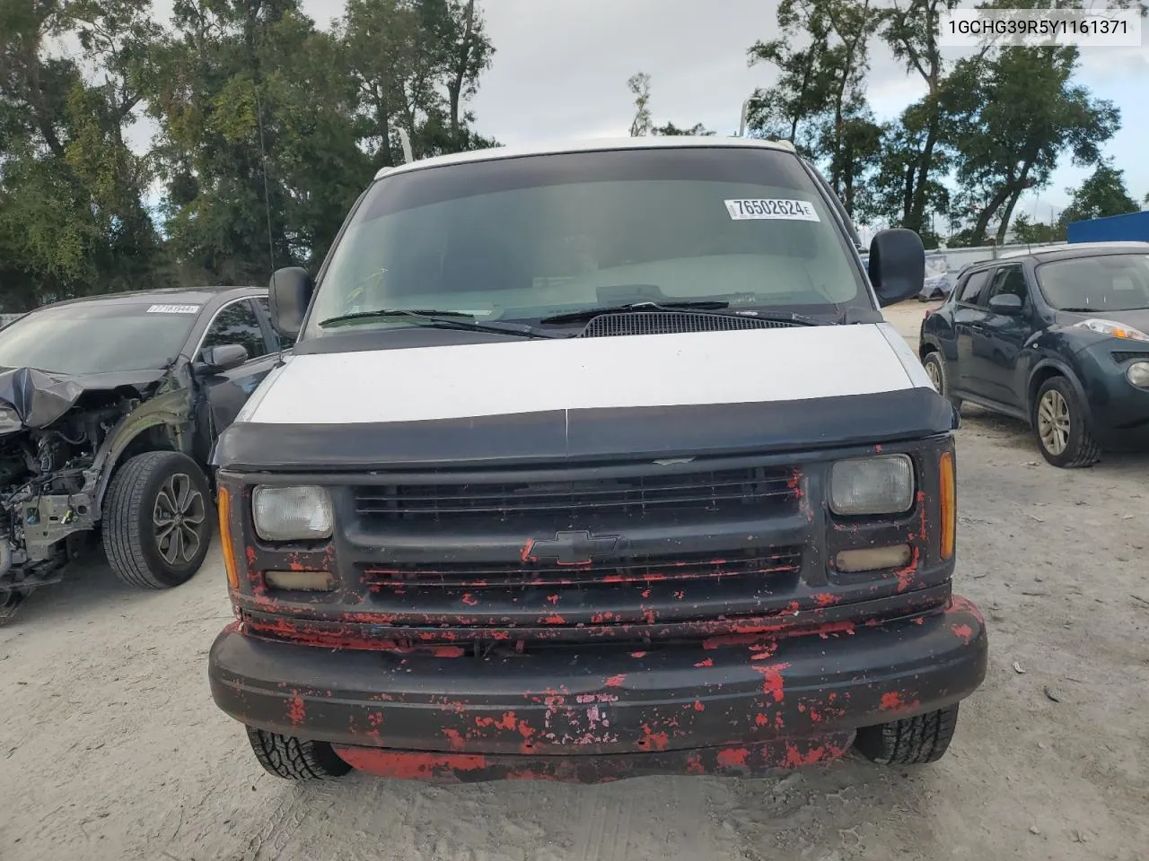 2000 Chevrolet Express G3500 VIN: 1GCHG39R5Y1161371 Lot: 80087914