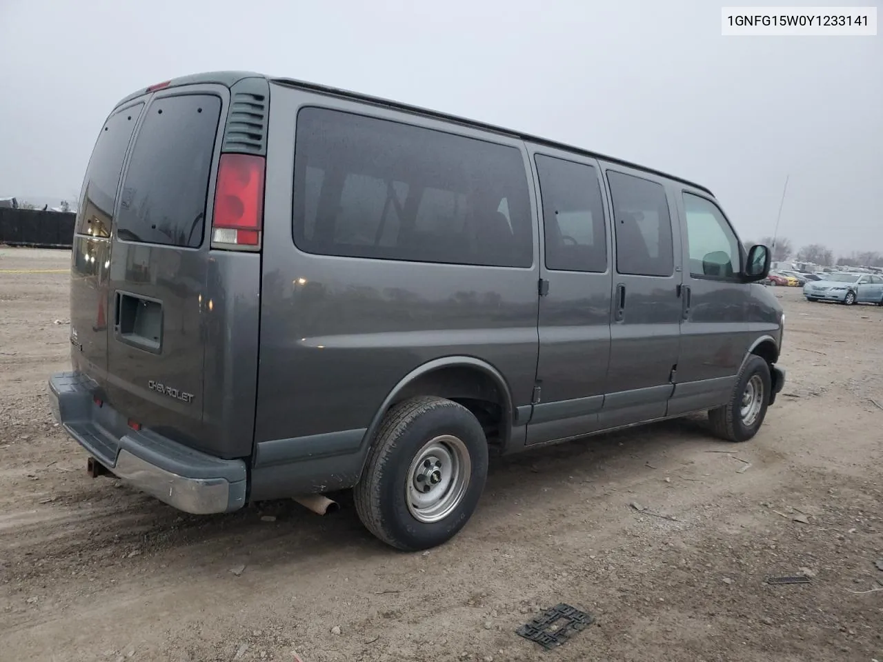 2000 Chevrolet Express G1500 VIN: 1GNFG15W0Y1233141 Lot: 80945354