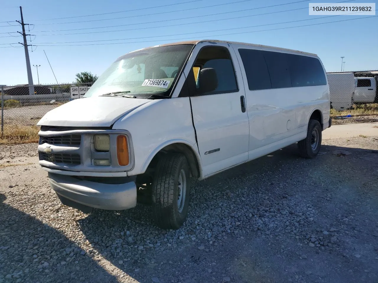 2001 Chevrolet Express G3500 VIN: 1GAHG39R211239832 Lot: 76888974