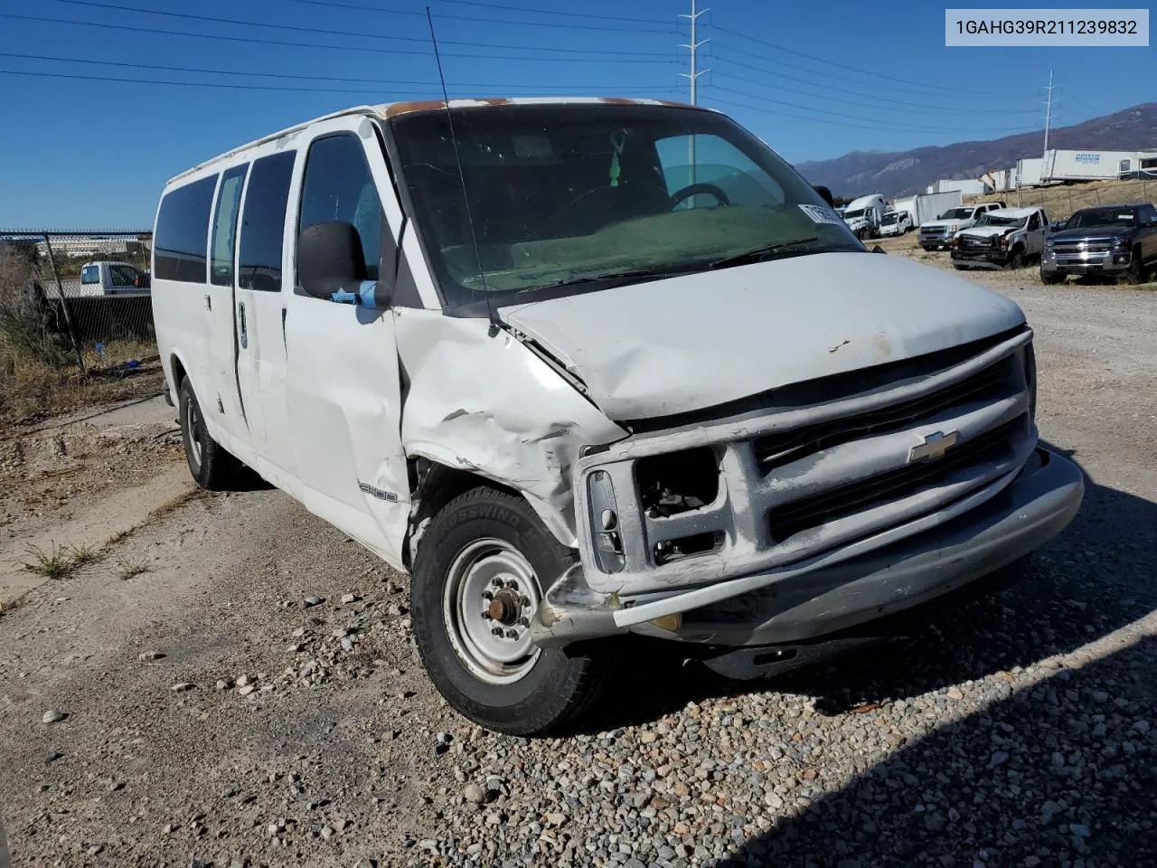 2001 Chevrolet Express G3500 VIN: 1GAHG39R211239832 Lot: 76888974