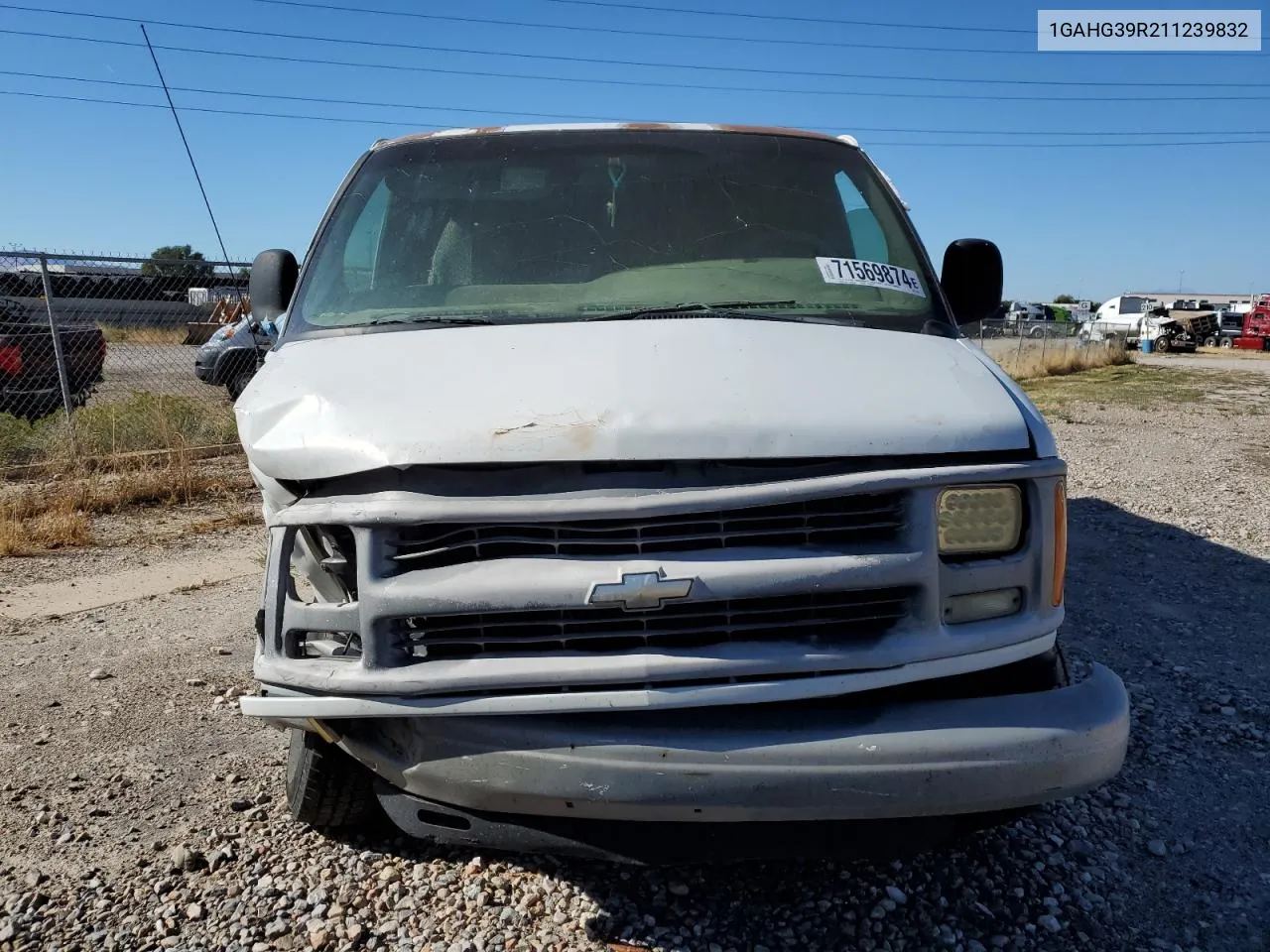 2001 Chevrolet Express G3500 VIN: 1GAHG39R211239832 Lot: 76888974