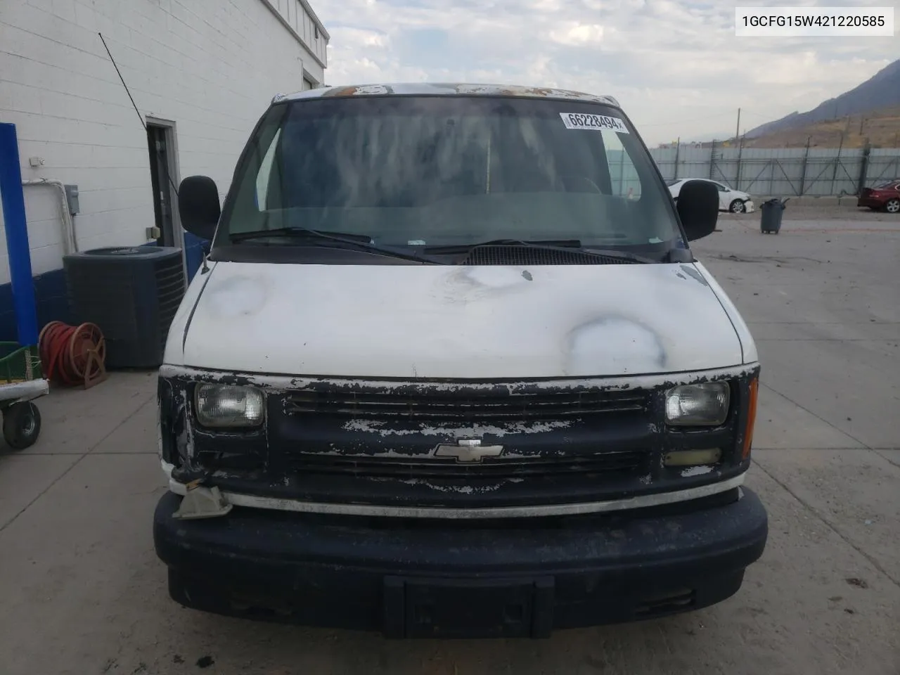 2002 Chevrolet Express G1500 VIN: 1GCFG15W421220585 Lot: 66228494