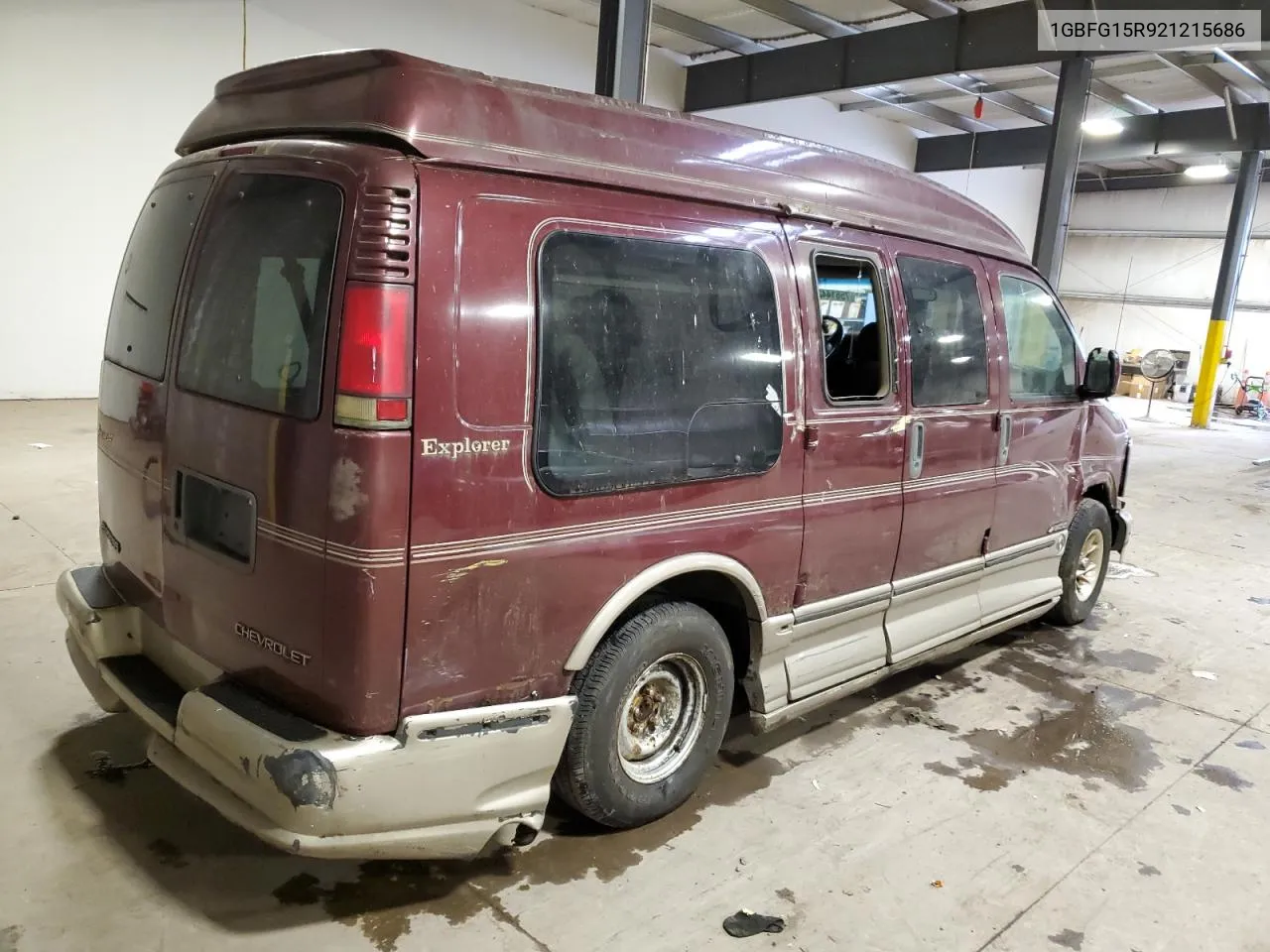 2002 Chevrolet Express G1500 VIN: 1GBFG15R921215686 Lot: 75614424