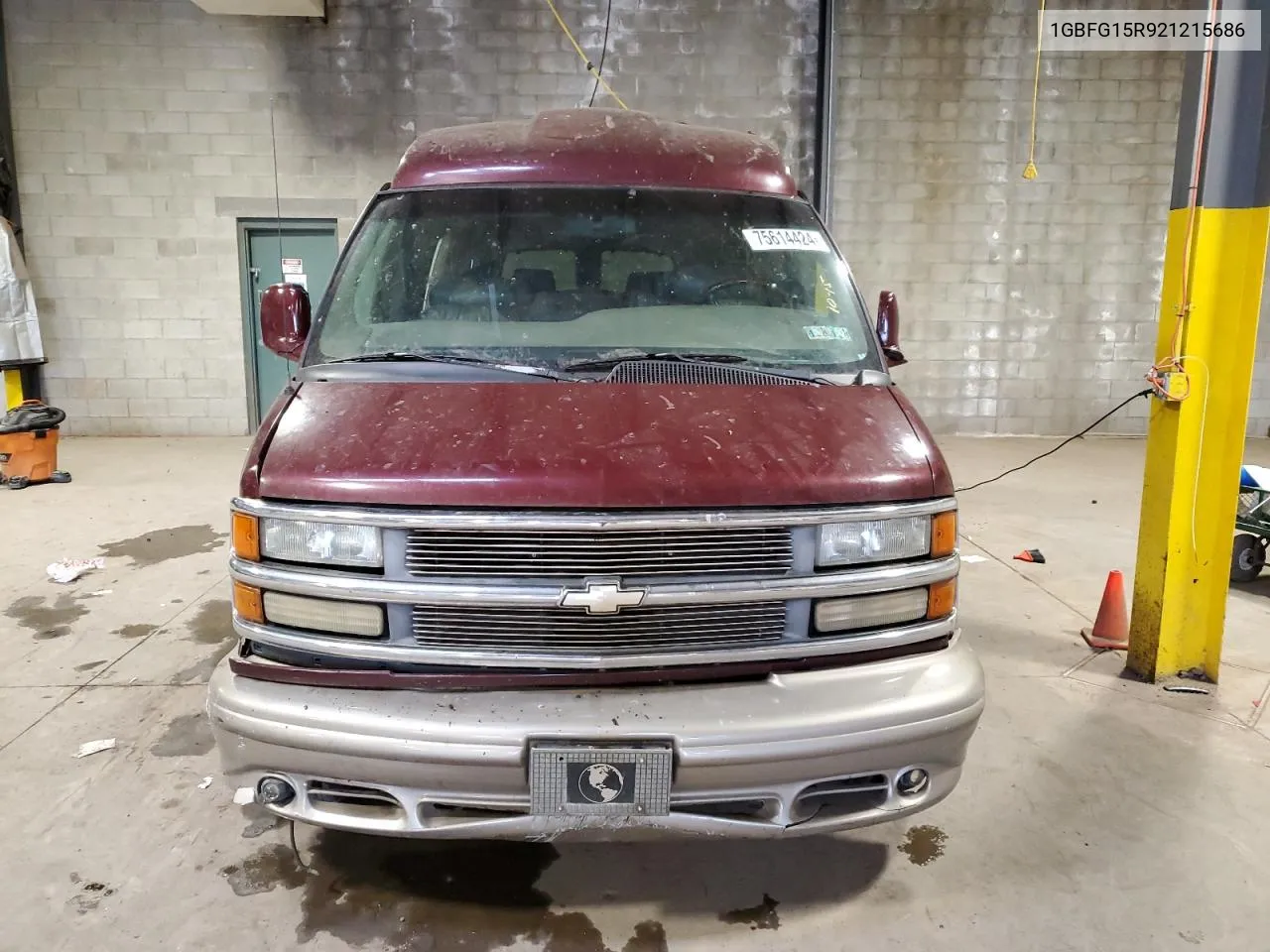 2002 Chevrolet Express G1500 VIN: 1GBFG15R921215686 Lot: 75614424