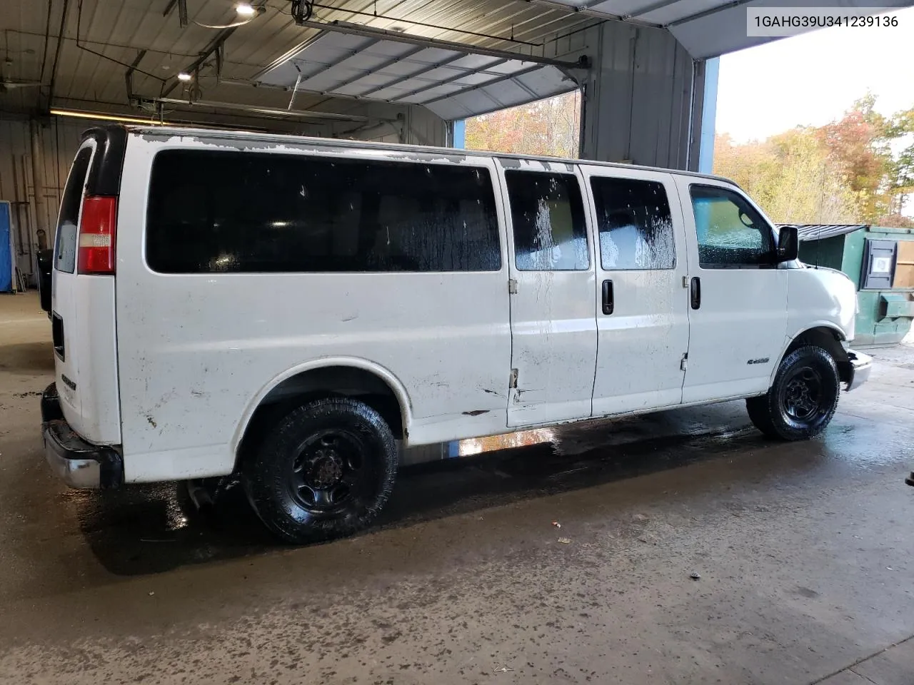 2004 Chevrolet Express G3500 VIN: 1GAHG39U341239136 Lot: 74370344