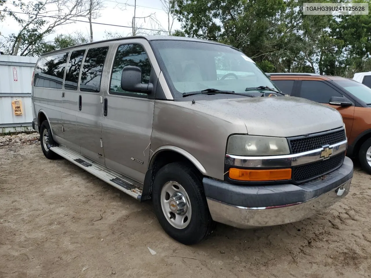 1GAHG39U241125628 2004 Chevrolet Express G3500