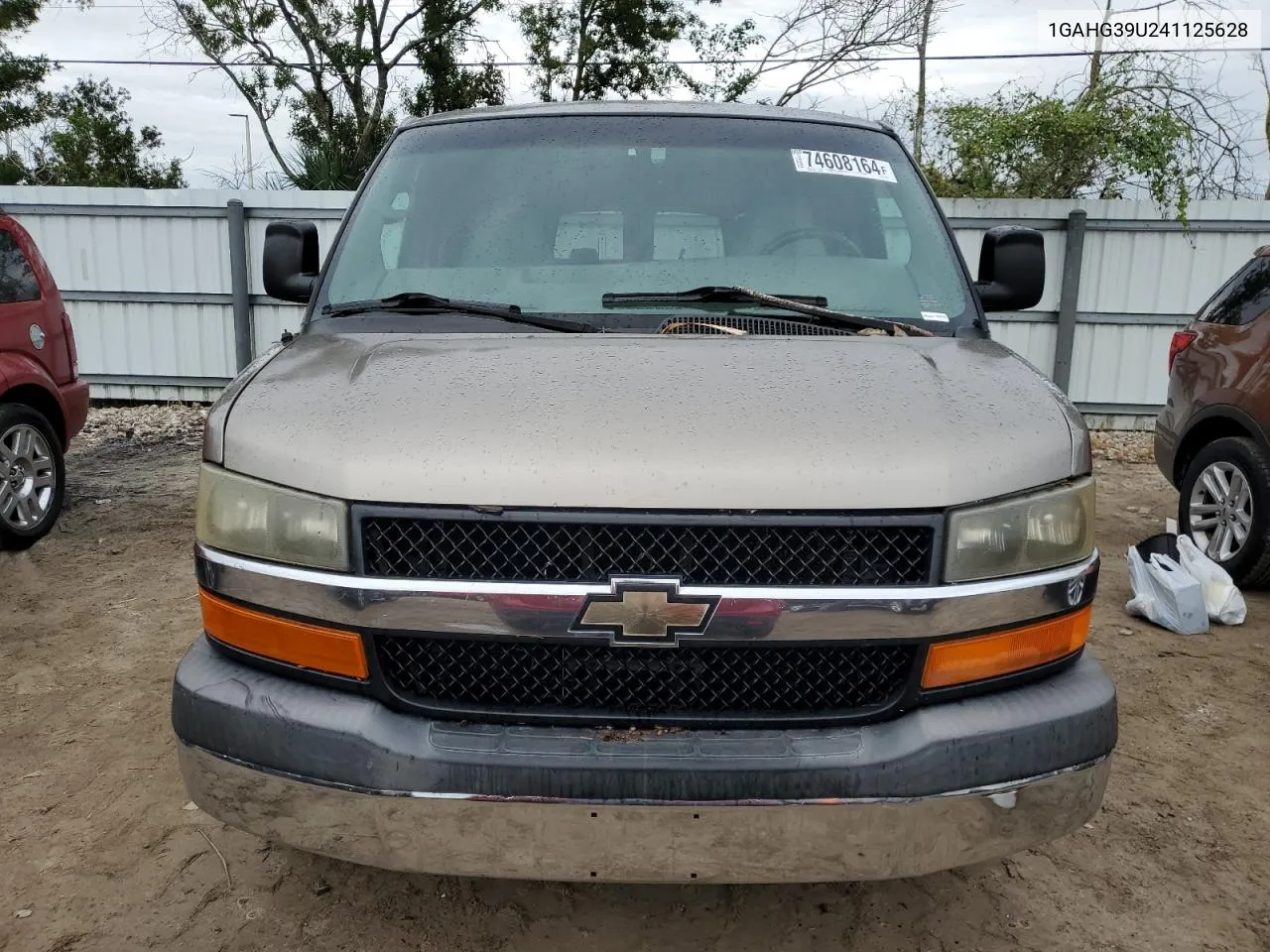 2004 Chevrolet Express G3500 VIN: 1GAHG39U241125628 Lot: 74608164