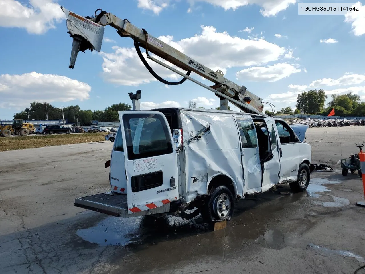 2005 Chevrolet Express G3500 VIN: 1GCHG35U151141642 Lot: 69855924