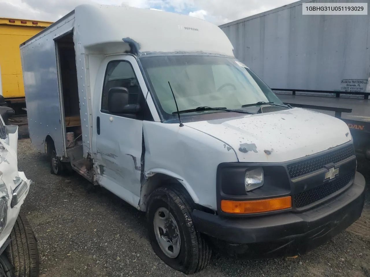 2005 Chevrolet Express G3500 VIN: 1GBHG31U051193029 Lot: 72535864