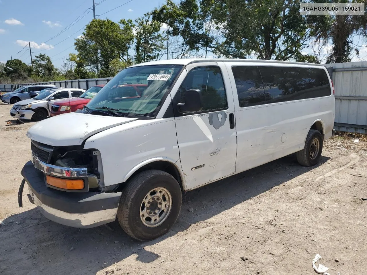 2005 Chevrolet Express G3500 VIN: 1GAHG39U051159021 Lot: 72577044