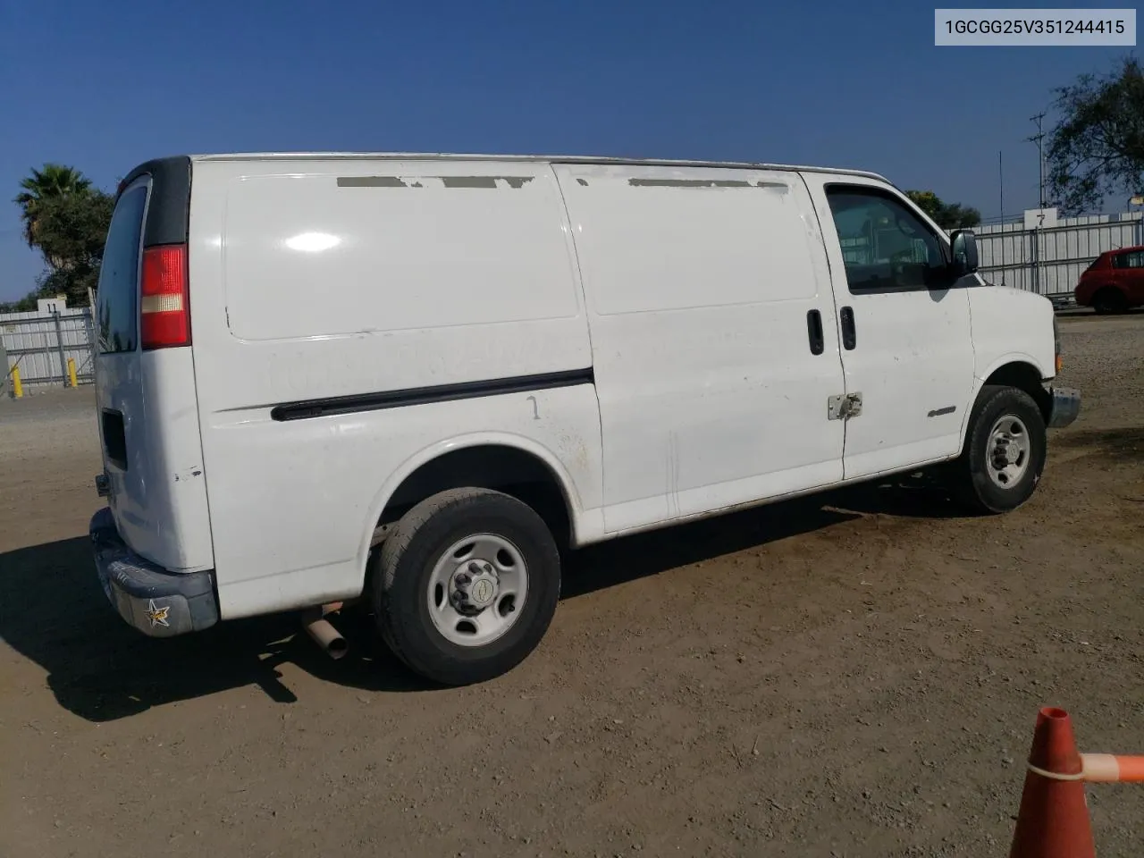 2005 Chevrolet Express G2500 VIN: 1GCGG25V351244415 Lot: 74012234