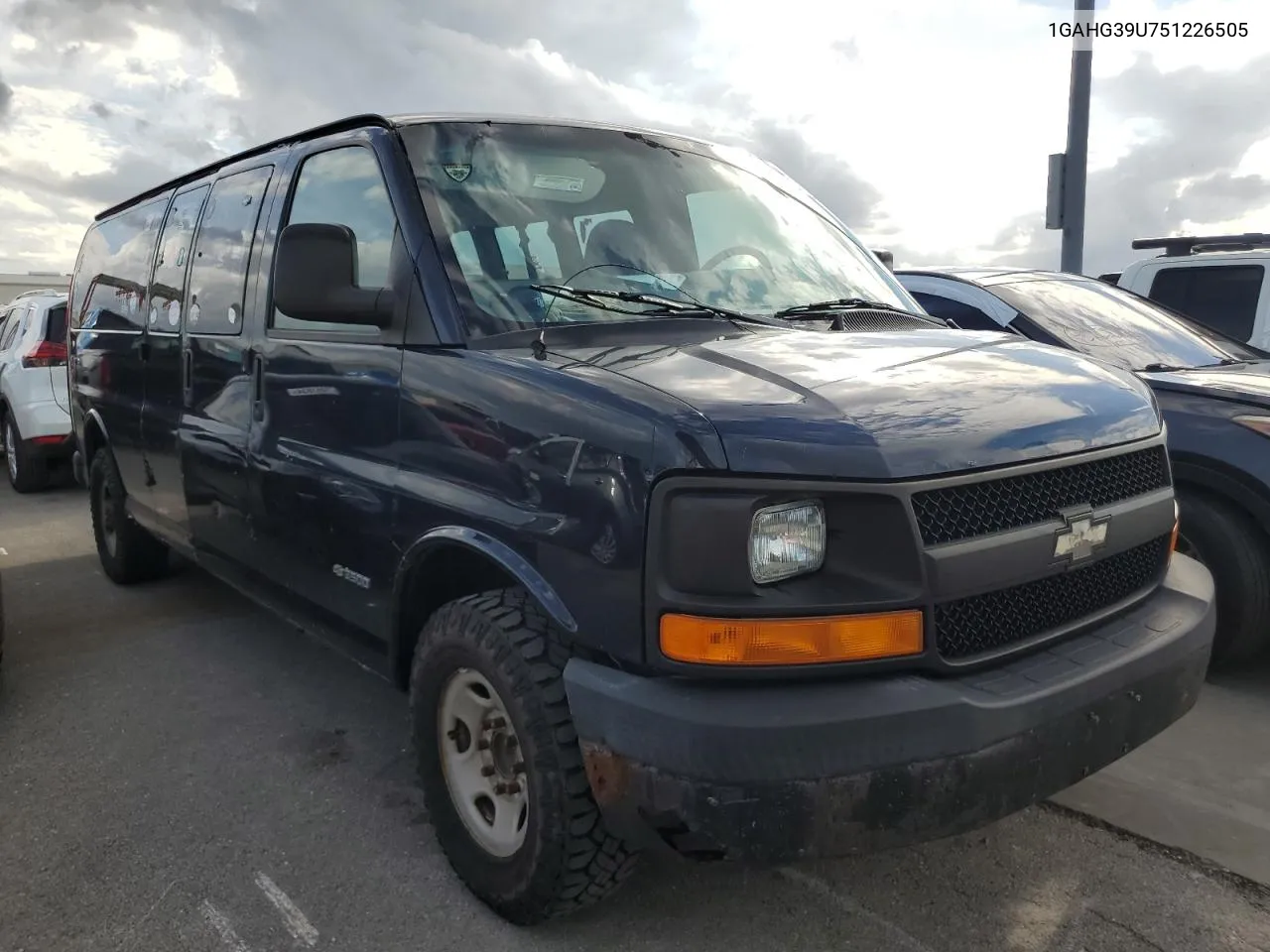 2005 Chevrolet Express G3500 VIN: 1GAHG39U751226505 Lot: 75131424