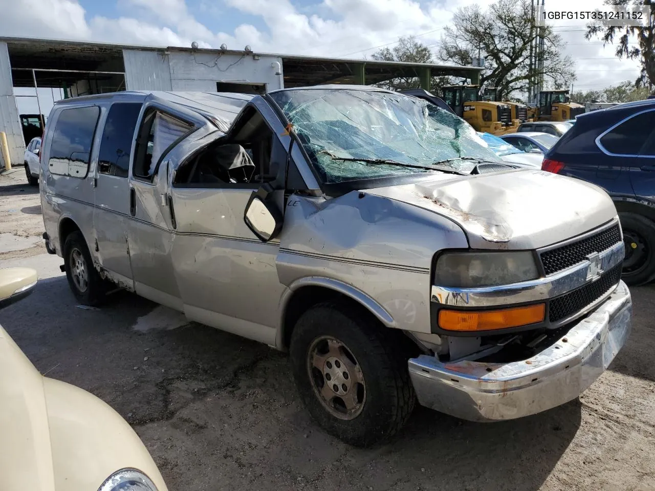 2005 Chevrolet Express G1500 VIN: 1GBFG15T351241152 Lot: 77996504