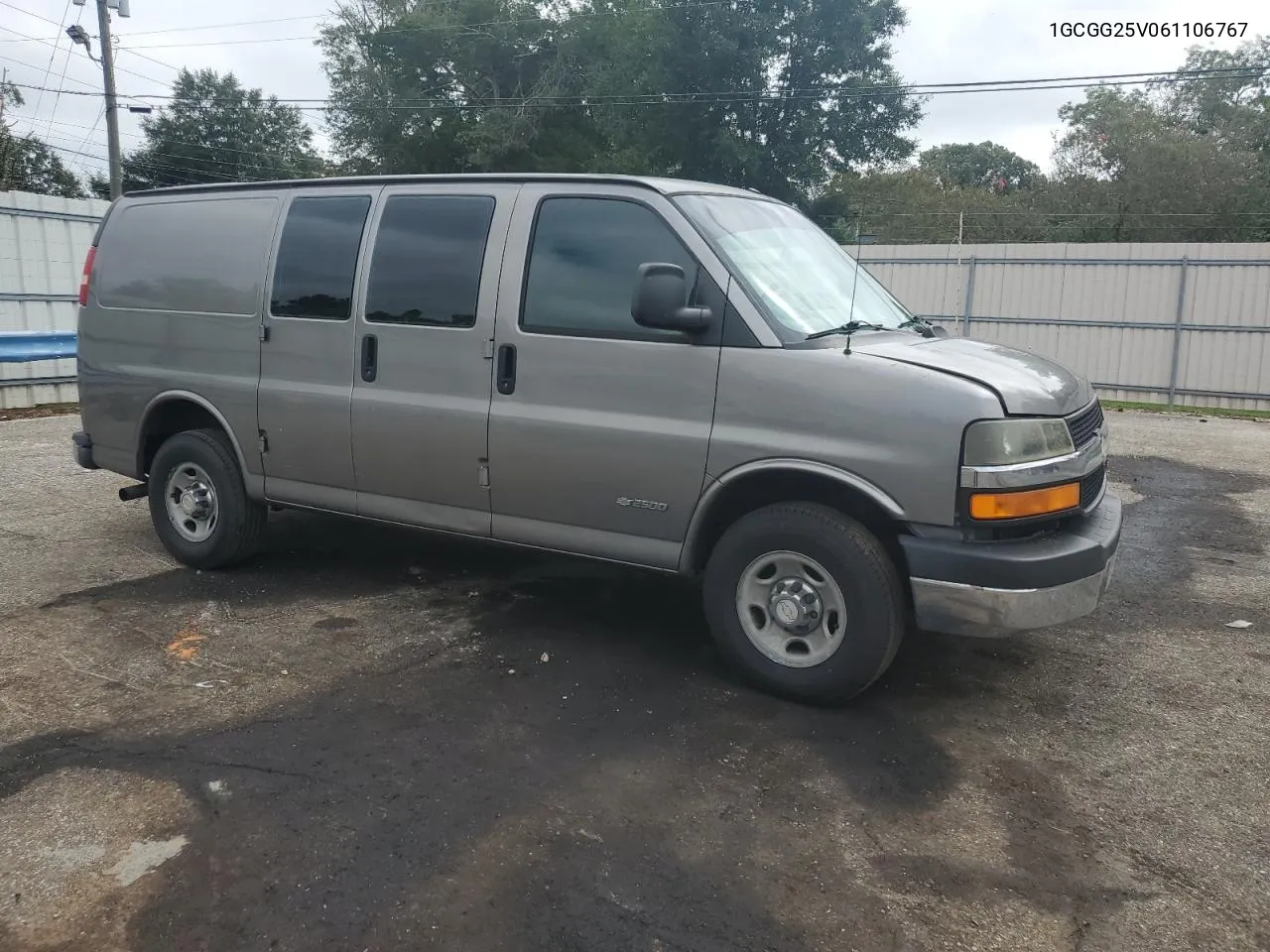 2006 Chevrolet Express G2500 VIN: 1GCGG25V061106767 Lot: 70852764