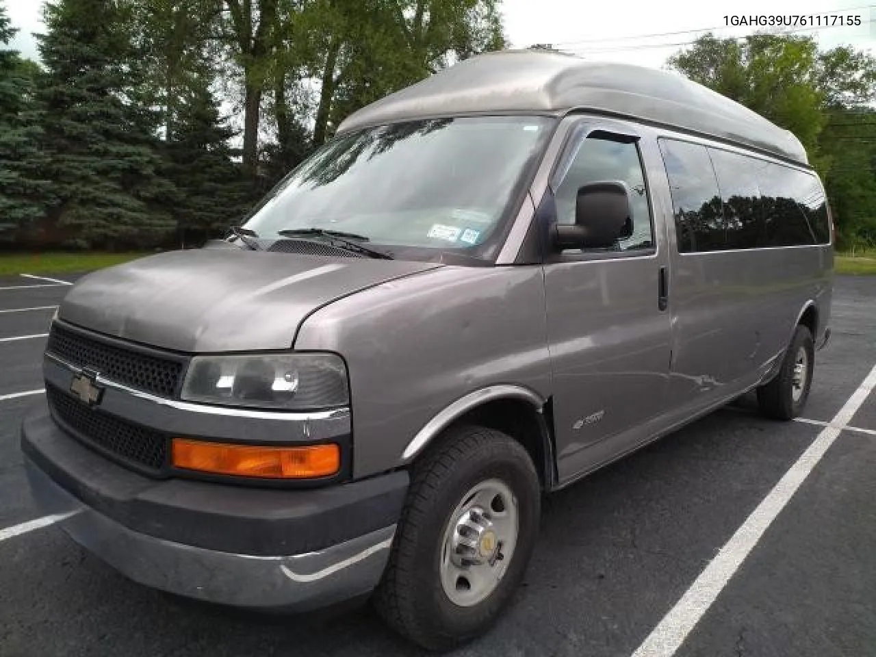 2006 Chevrolet Express G3500 VIN: 1GAHG39U761117155 Lot: 71938304