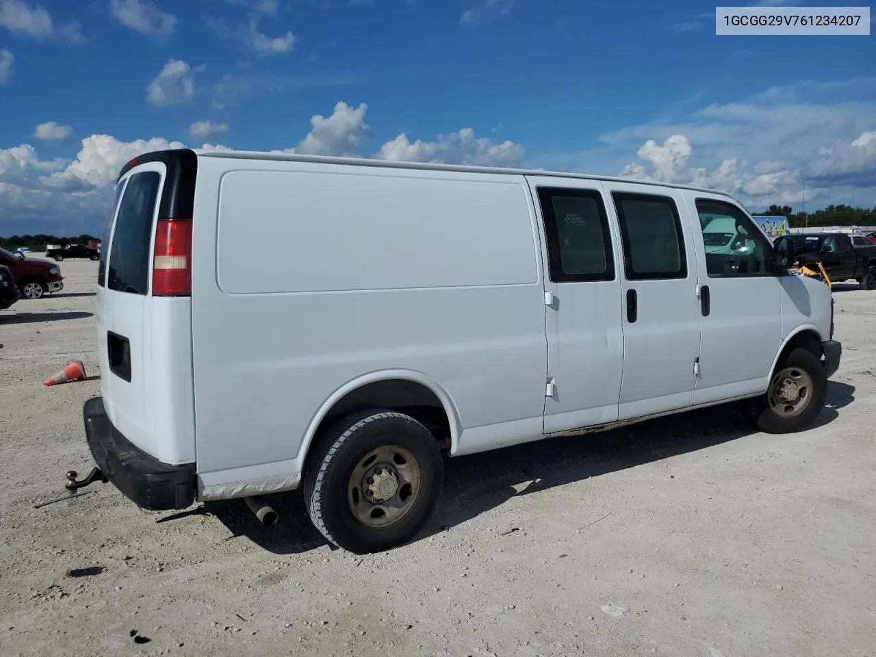 1GCGG29V761234207 2006 Chevrolet Express G2500