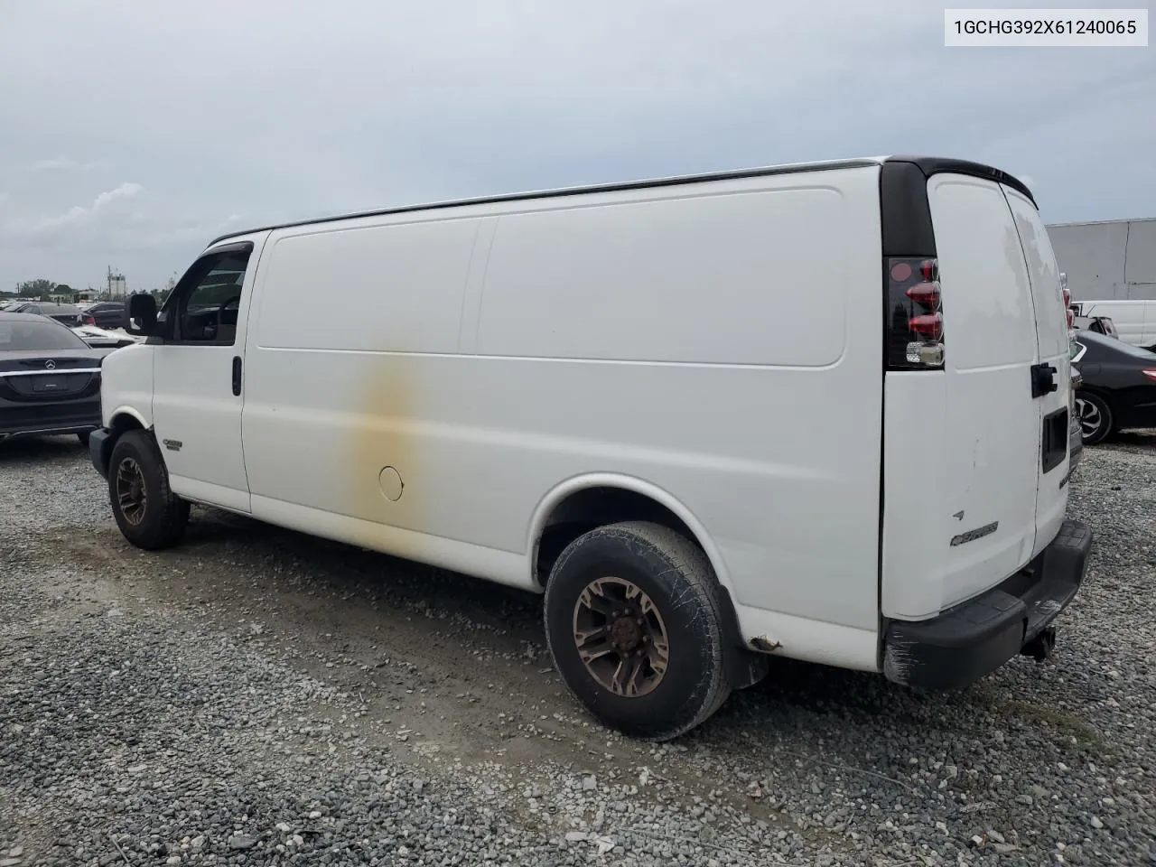 1GCHG392X61240065 2006 Chevrolet Express G3500