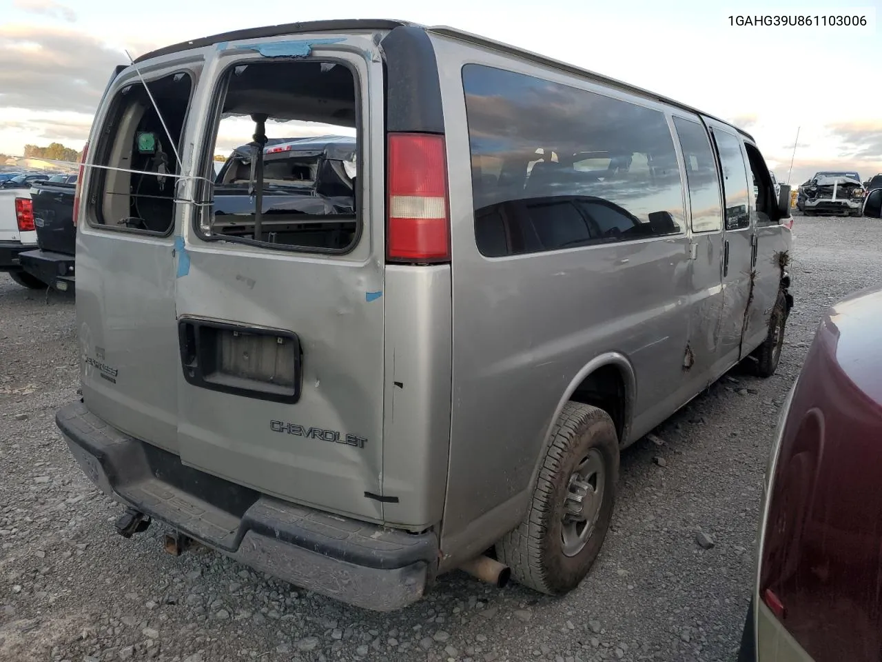 2006 Chevrolet Express G3500 VIN: 1GAHG39U861103006 Lot: 76341704