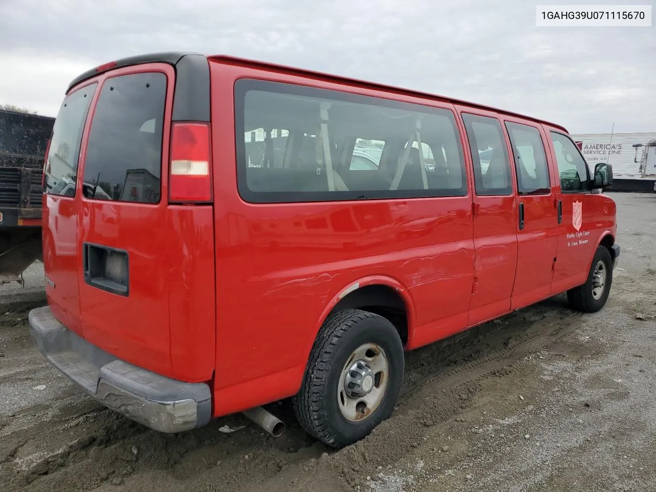 2007 Chevrolet Express G3500 VIN: 1GAHG39U071115670 Lot: 79276624