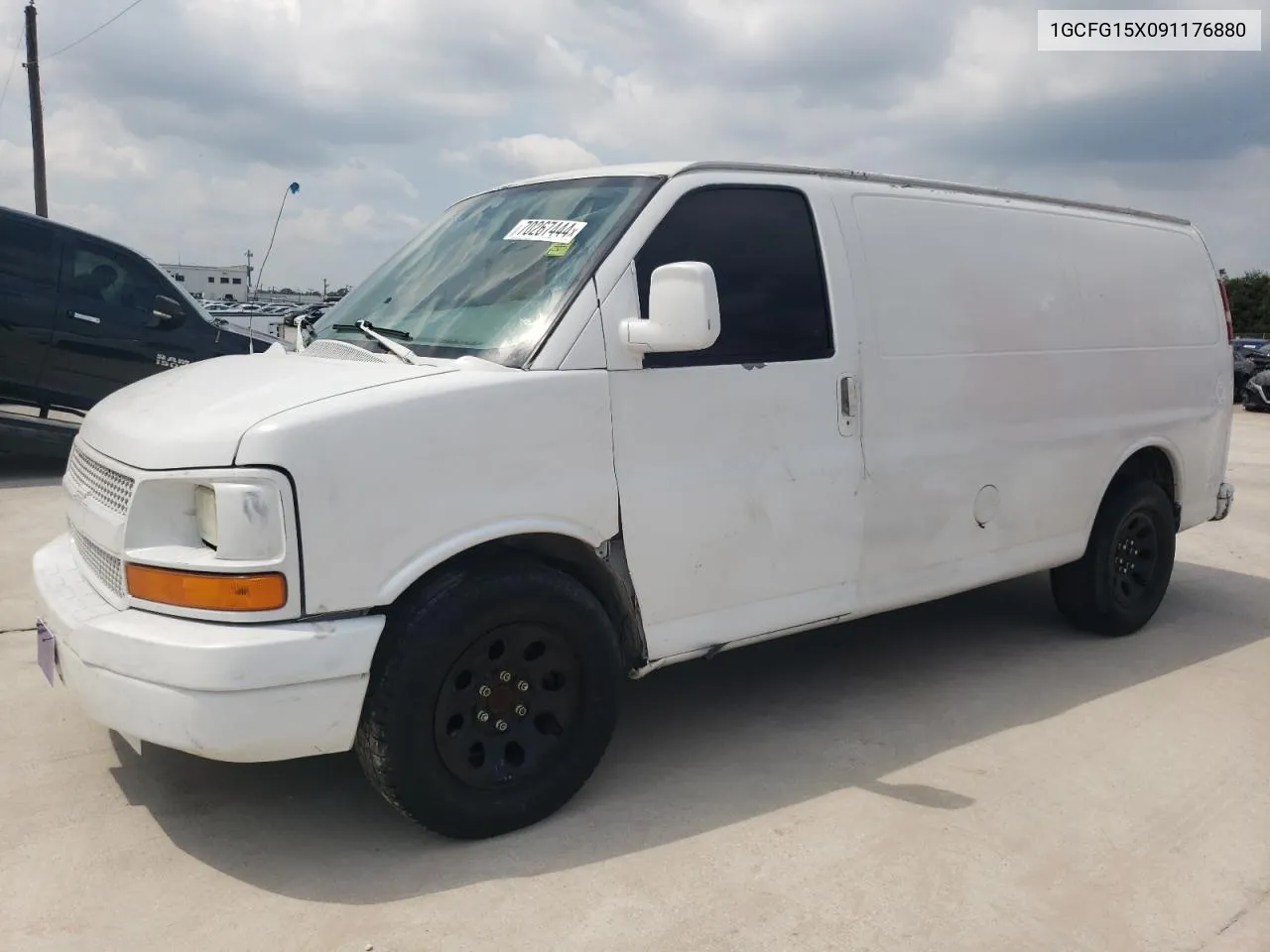 2009 Chevrolet Express G1500 VIN: 1GCFG15X091176880 Lot: 70267444