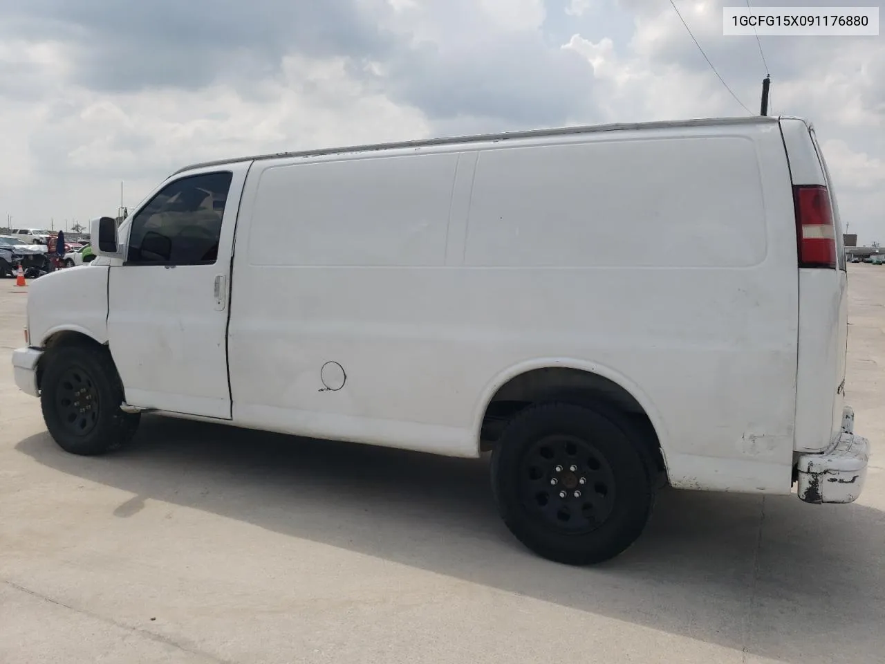 2009 Chevrolet Express G1500 VIN: 1GCFG15X091176880 Lot: 70267444