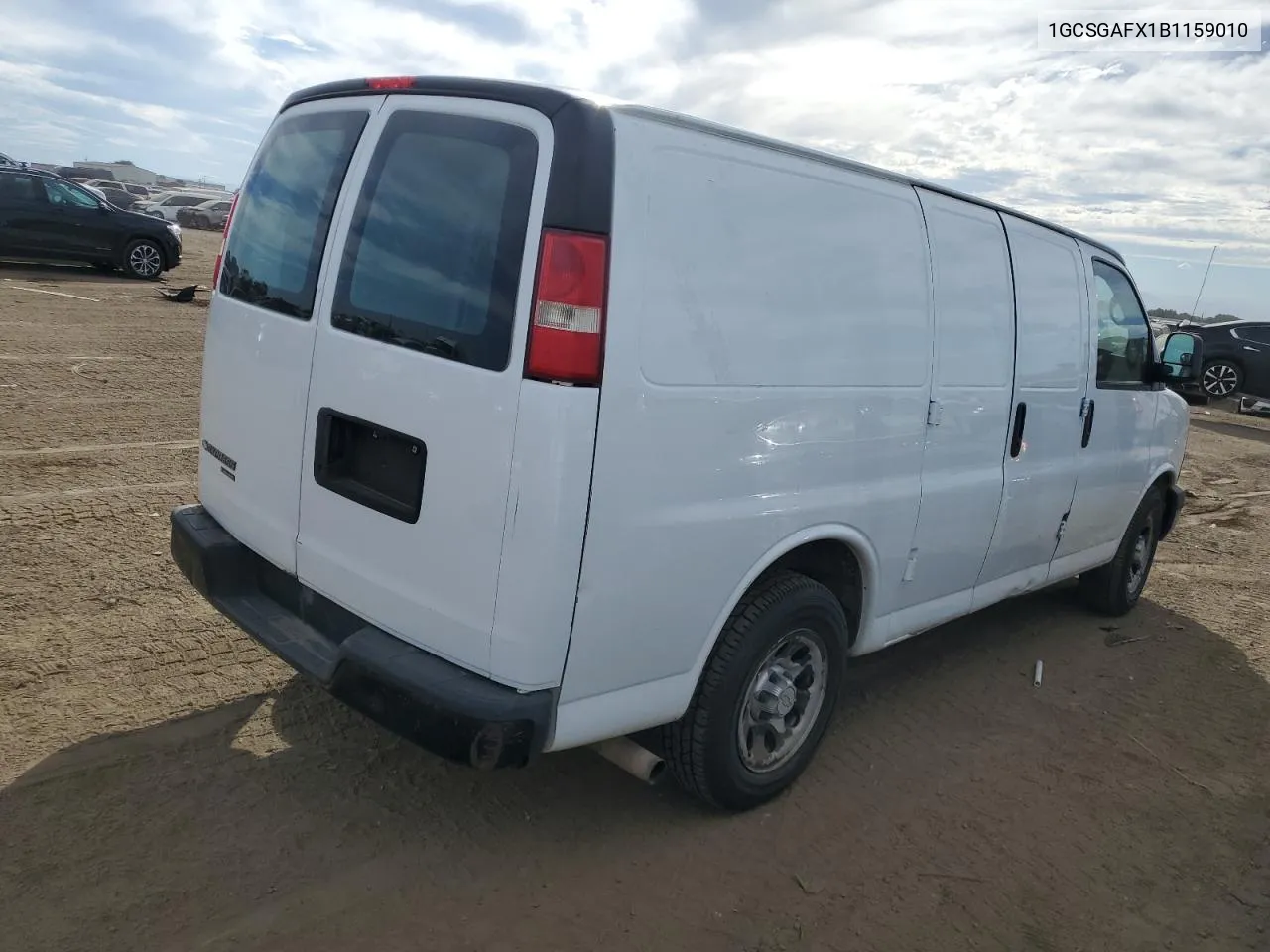 1GCSGAFX1B1159010 2011 Chevrolet Express G1500