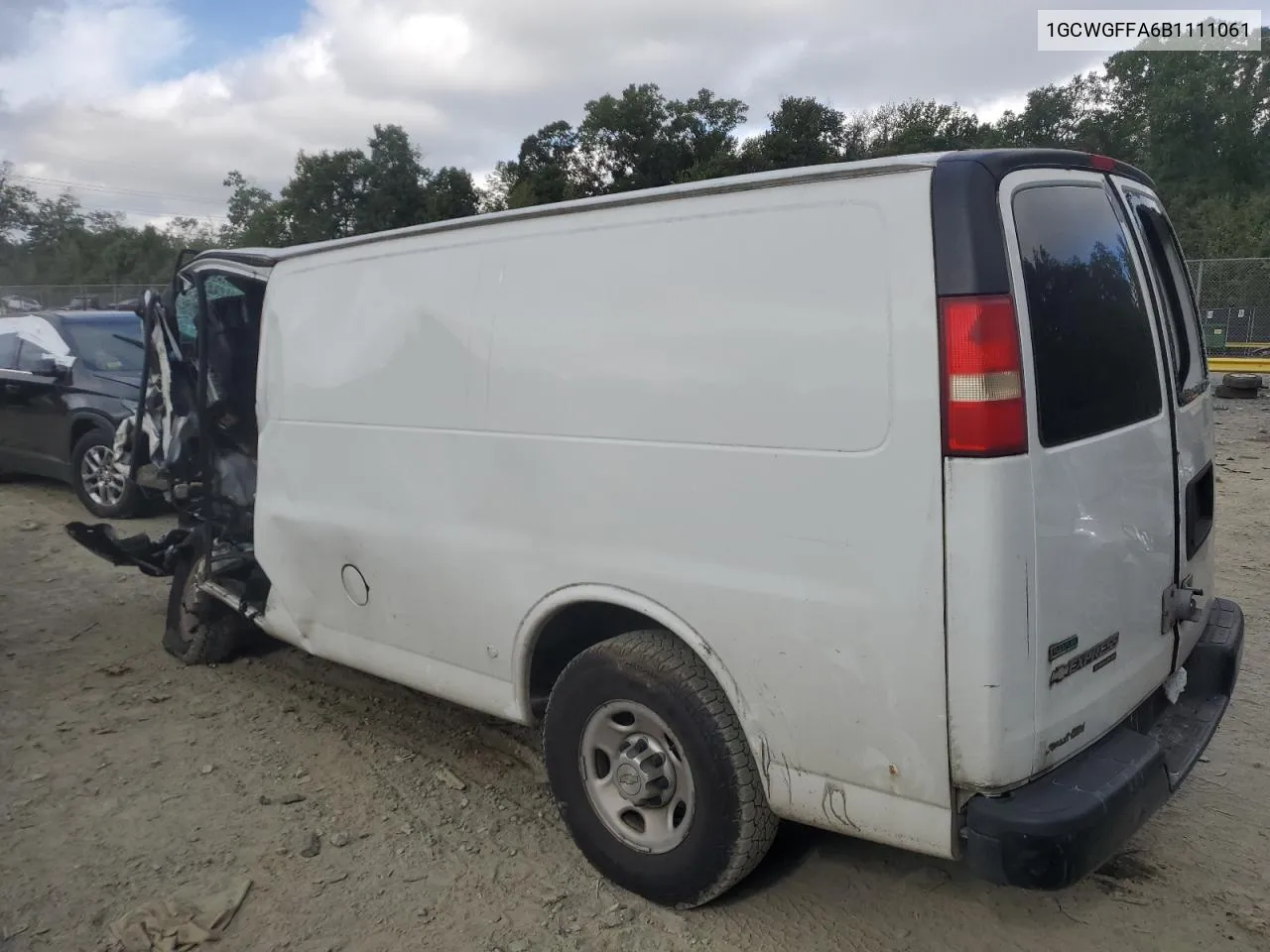 1GCWGFFA6B1111061 2011 Chevrolet Express G2500