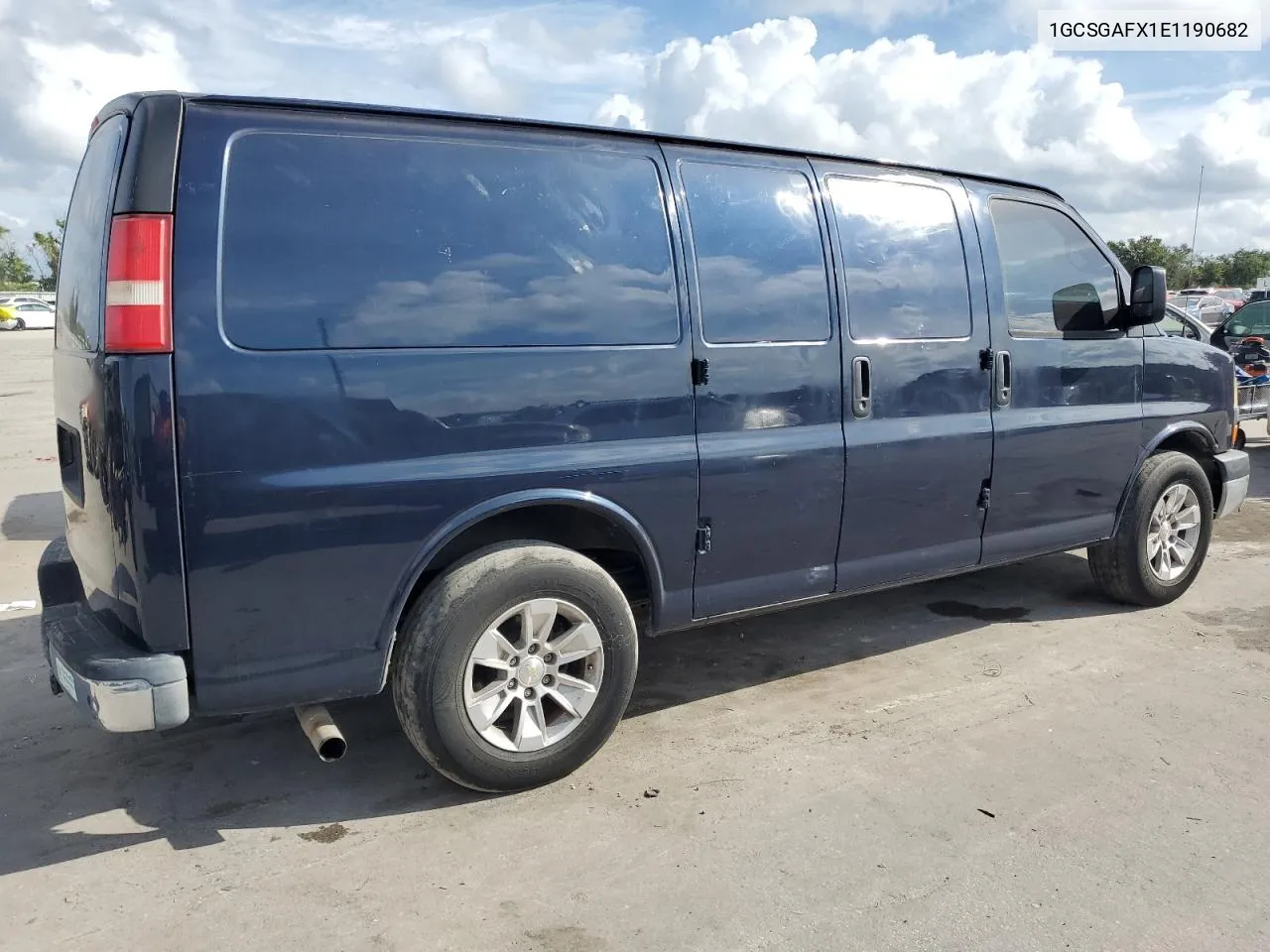 1GCSGAFX1E1190682 2014 Chevrolet Express G1500