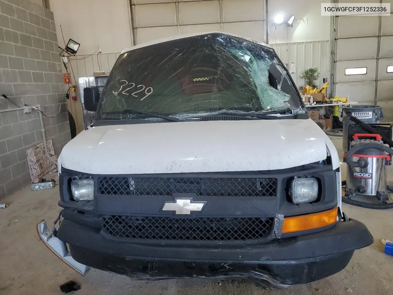 1GCWGFCF3F1252336 2015 Chevrolet Express G2500