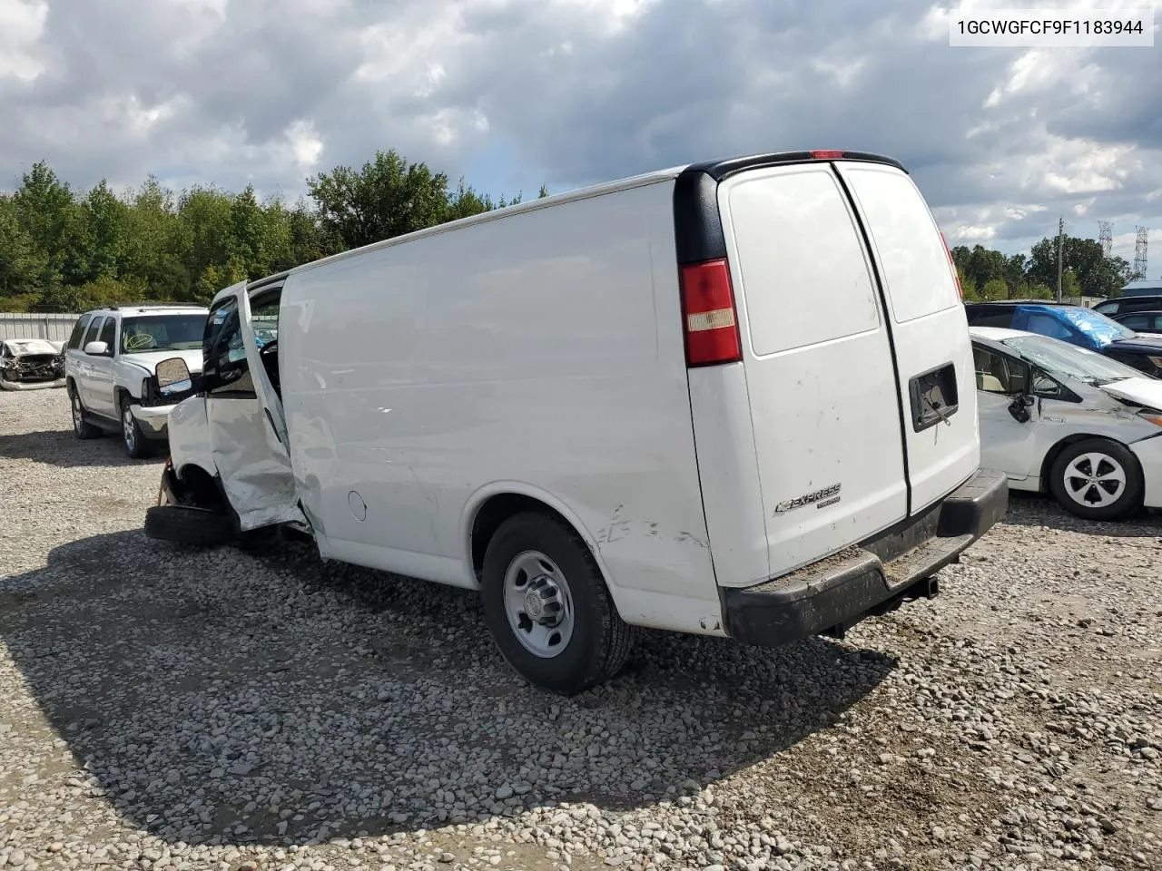 2015 Chevrolet Express G2500 VIN: 1GCWGFCF9F1183944 Lot: 73823044