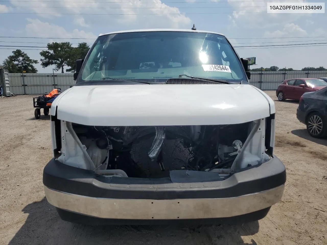 1GAZGPFG1H1334049 2017 Chevrolet Express G3500 Lt