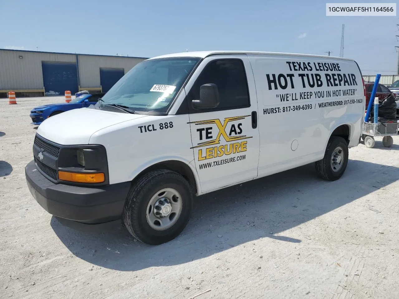 1GCWGAFF5H1164566 2017 Chevrolet Express G2500