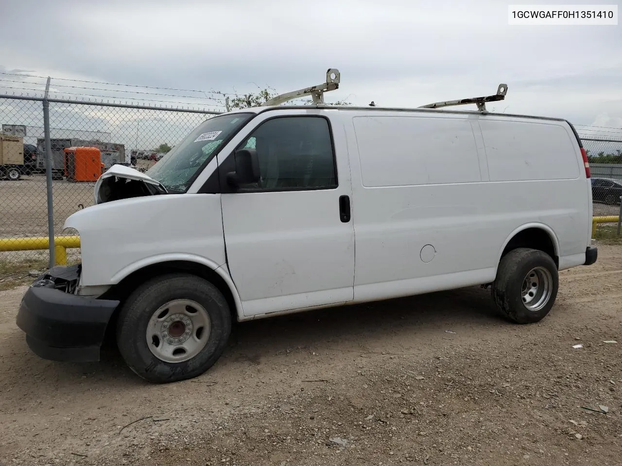 2017 Chevrolet Express G2500 VIN: 1GCWGAFF0H1351410 Lot: 69023224