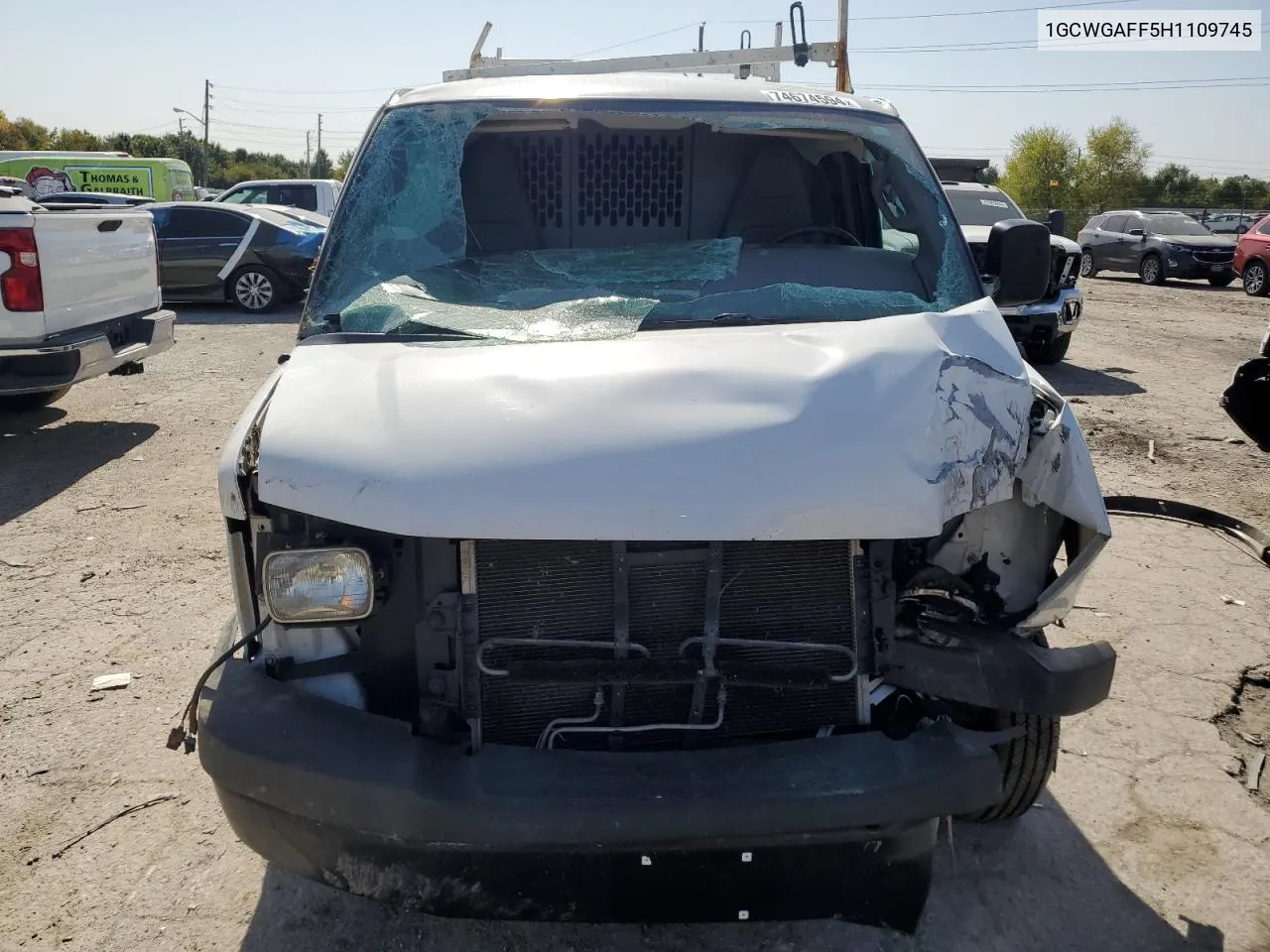 2017 Chevrolet Express G2500 VIN: 1GCWGAFF5H1109745 Lot: 74674594