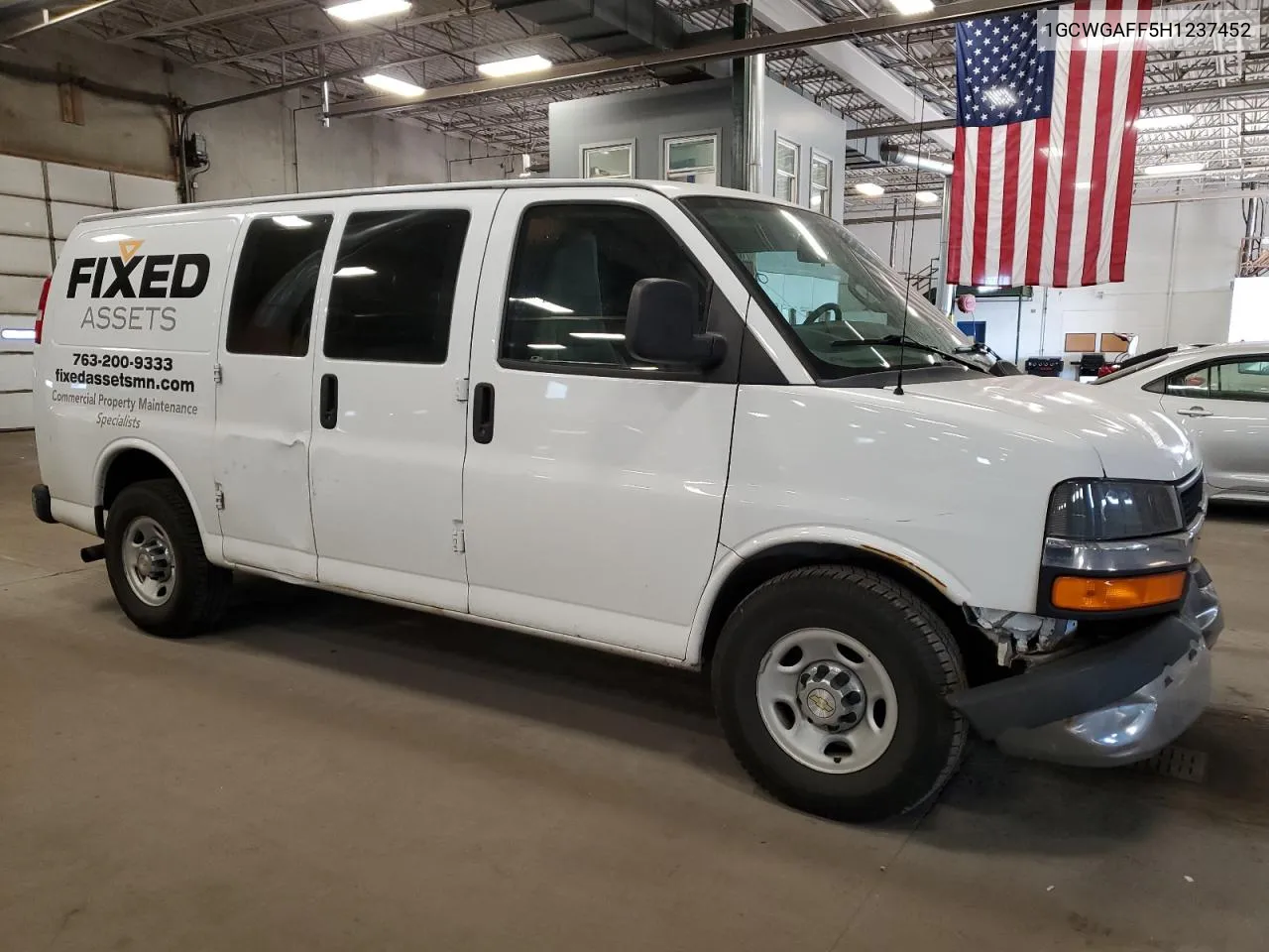 2017 Chevrolet Express G2500 VIN: 1GCWGAFF5H1237452 Lot: 74990804