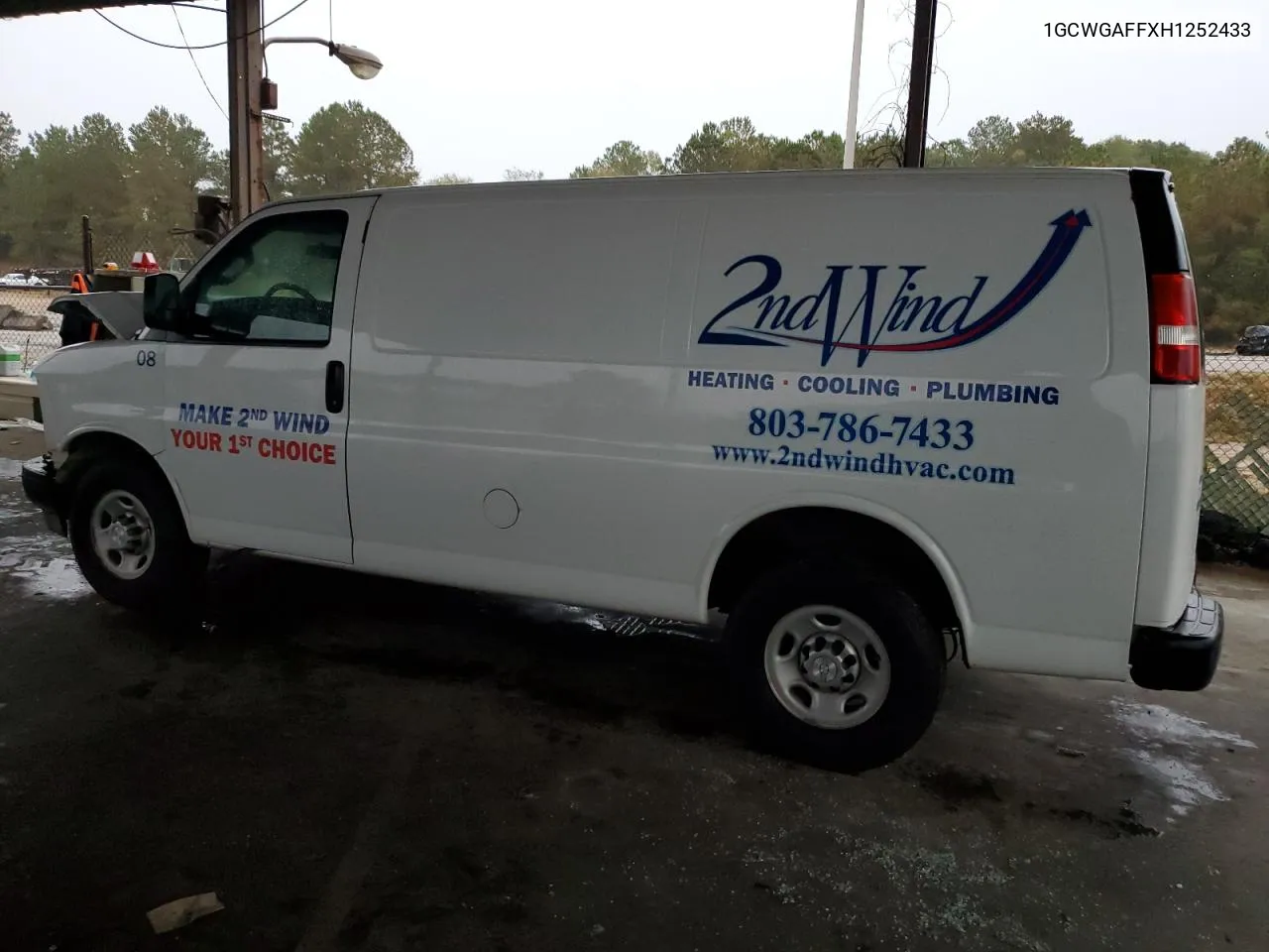 1GCWGAFFXH1252433 2017 Chevrolet Express G2500