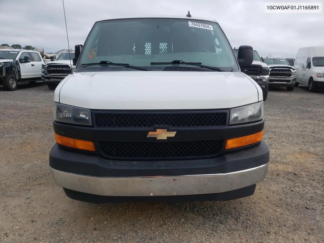 1GCWGAFG1J1165891 2018 Chevrolet Express G2500