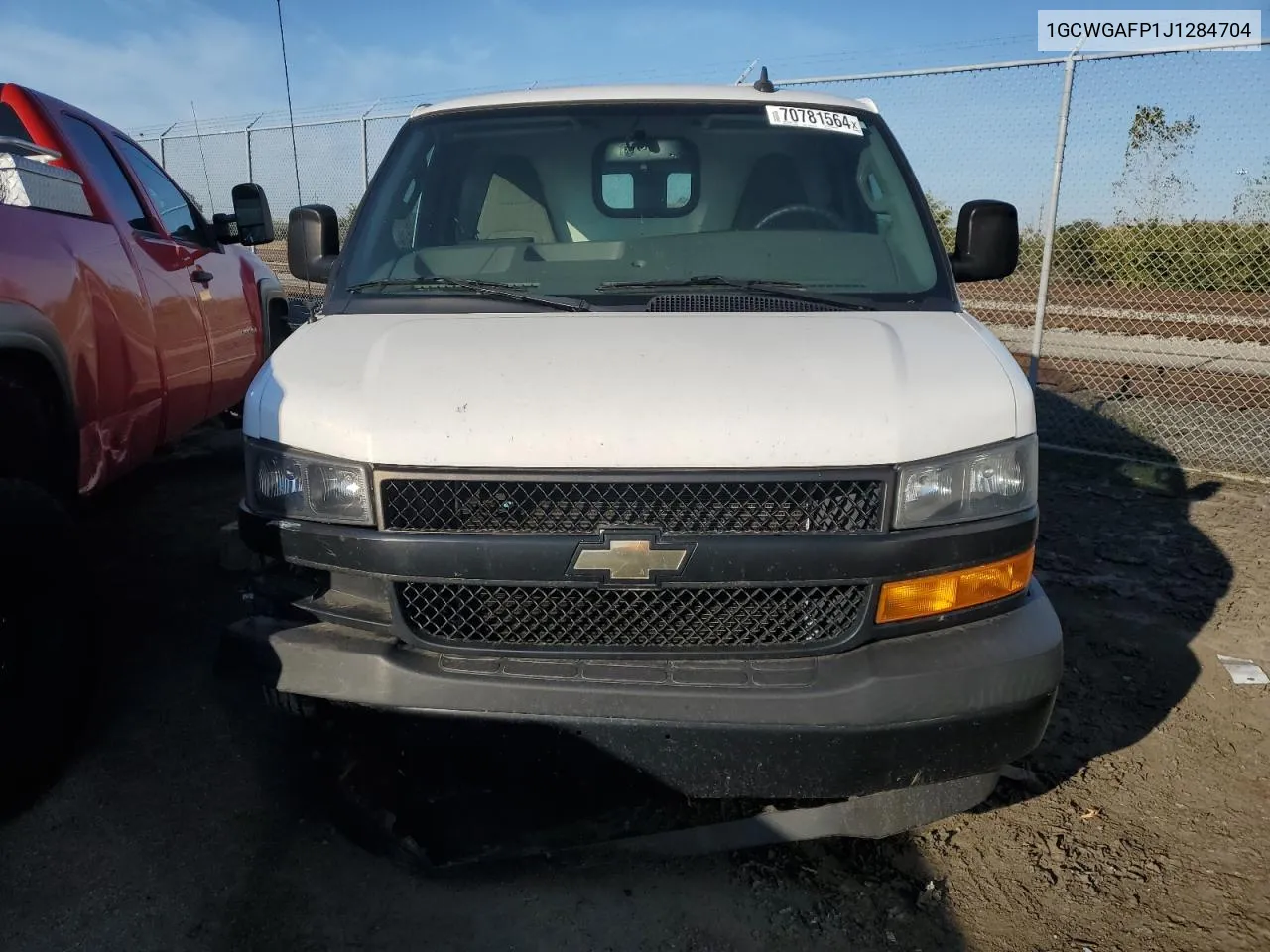 2018 Chevrolet Express G2500 VIN: 1GCWGAFP1J1284704 Lot: 70781564