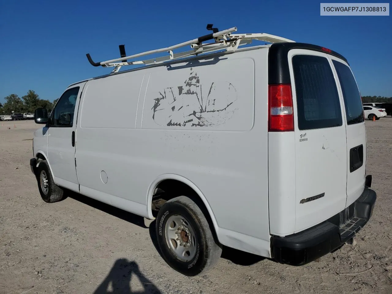 1GCWGAFP7J1308813 2018 Chevrolet Express G2500