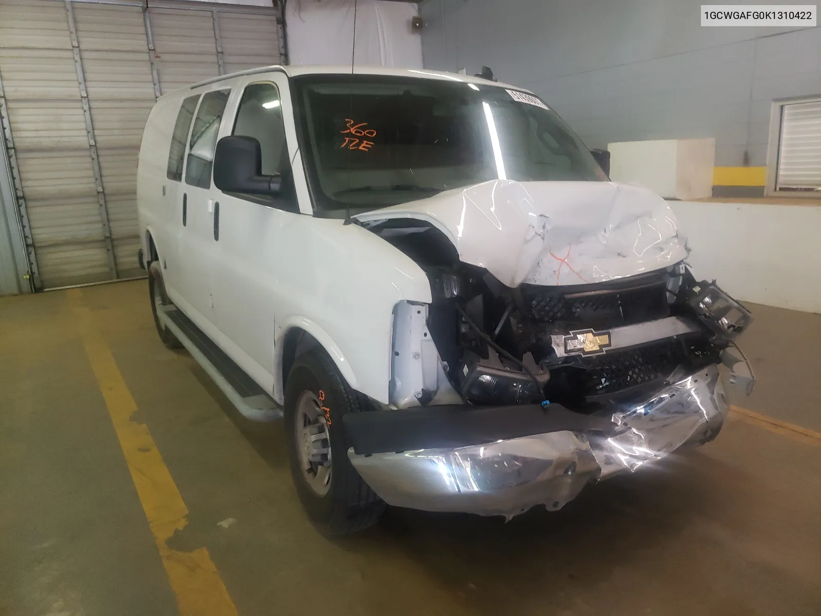 1GCWGAFG0K1310422 2019 Chevrolet Express G2500